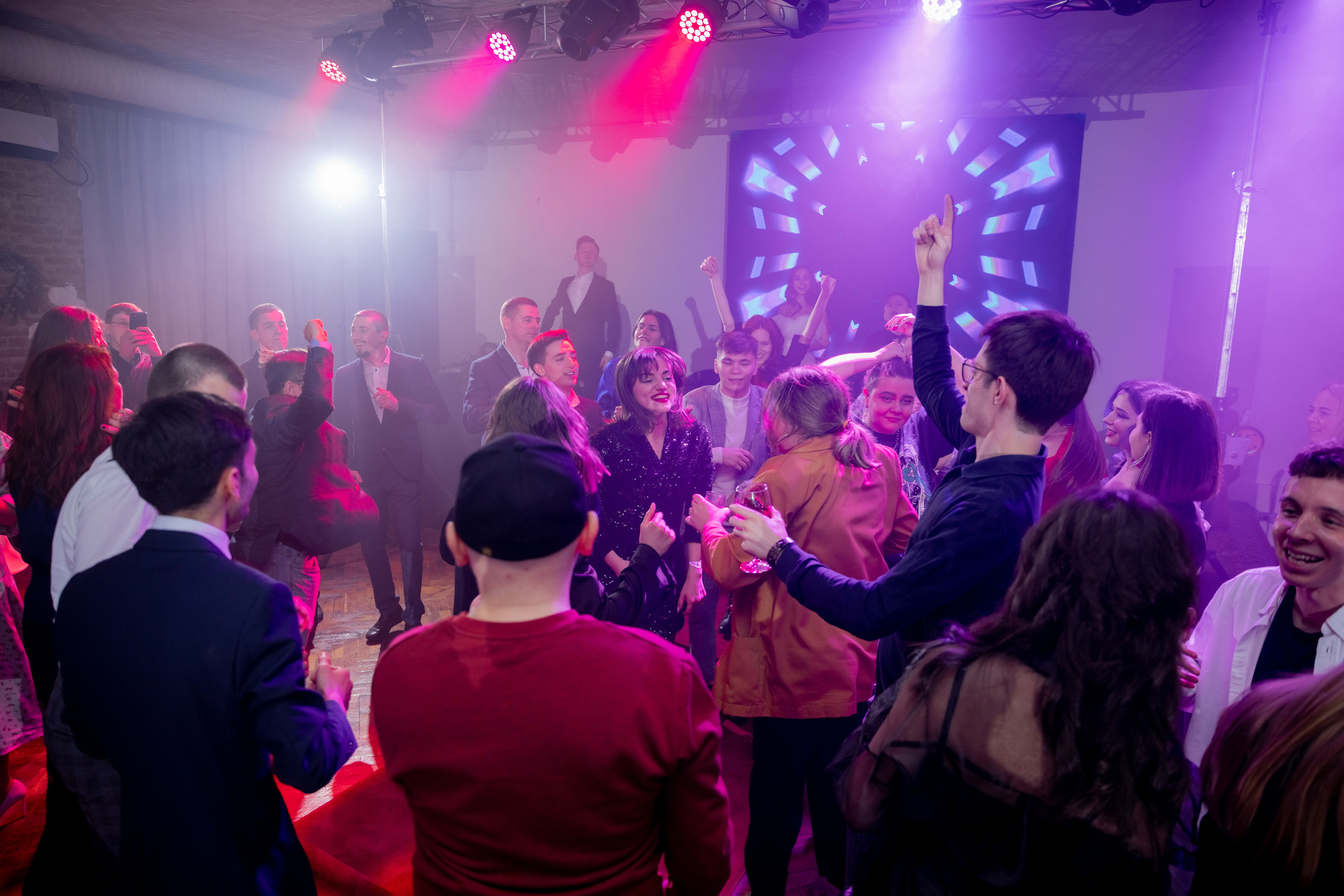 Фотограф на корпоратив и на любое событие. Красильников Евгений — профессиональный фотограф в Ростове-на-Дону