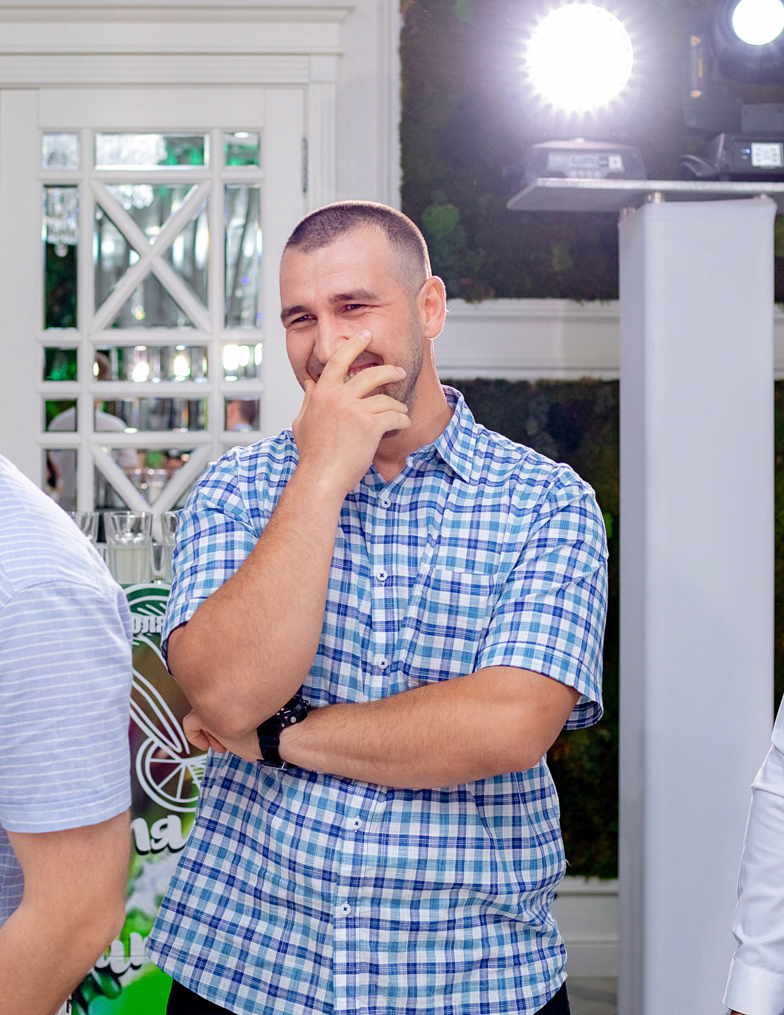 Заказать фотографа на выпускной г. Ростов-на-Дону. Красильников Евгений — профессиональный фотограф в Ростове-на-Дону