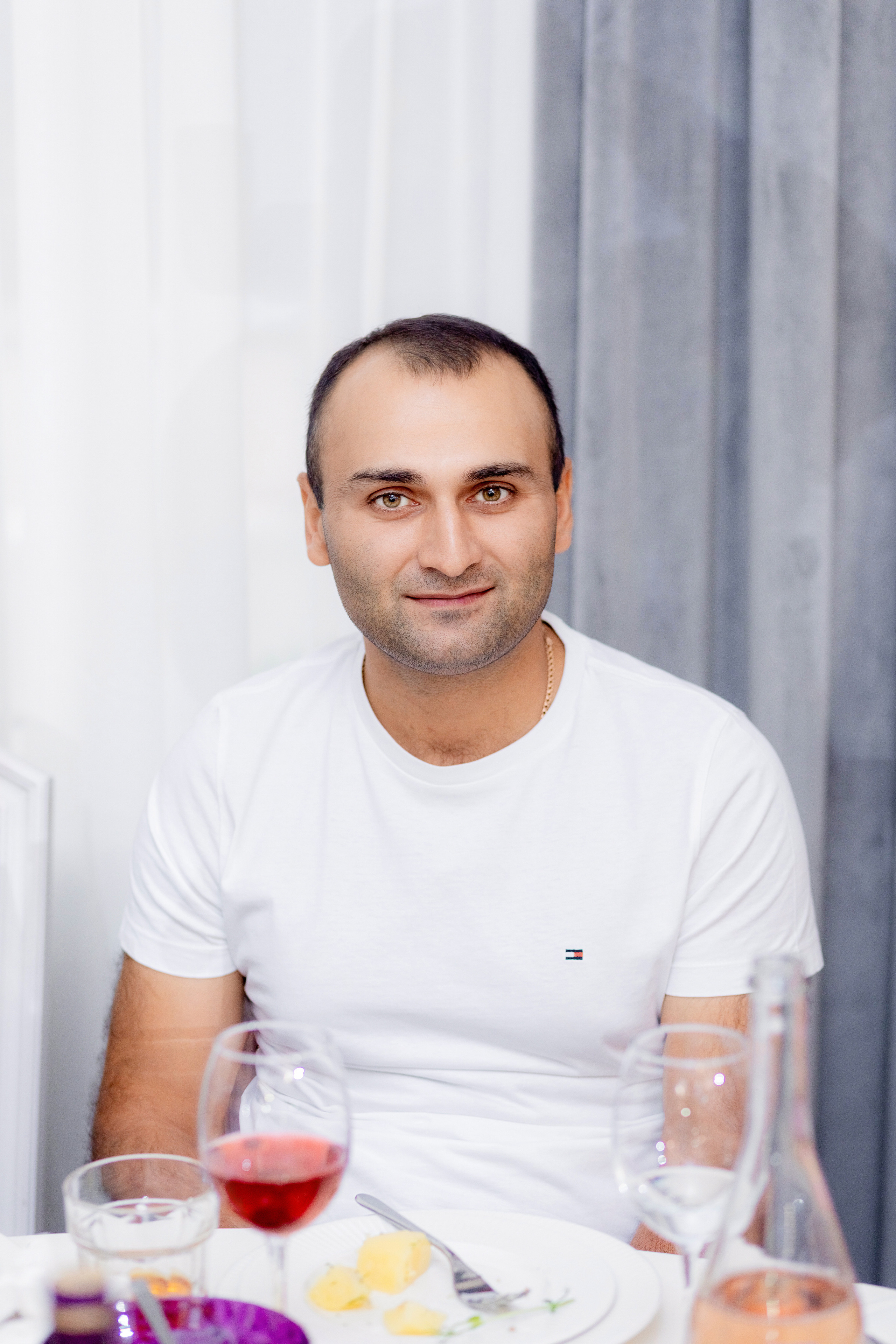 Заказать фотографа на выпускной г. Ростов-на-Дону. Красильников Евгений — профессиональный фотограф в Ростове-на-Дону