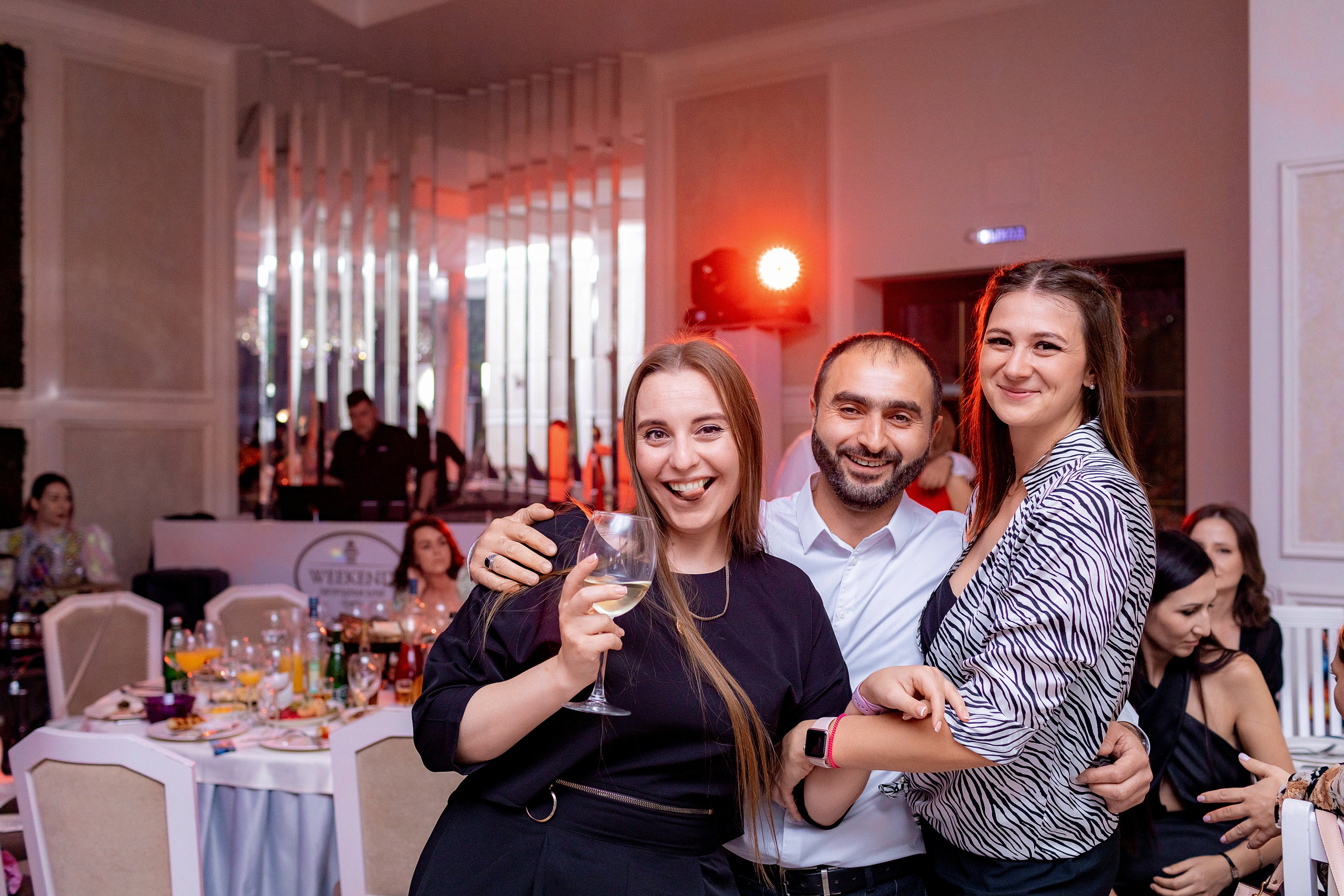 Заказать фотографа на выпускной г. Ростов-на-Дону. Красильников Евгений — профессиональный фотограф в Ростове-на-Дону