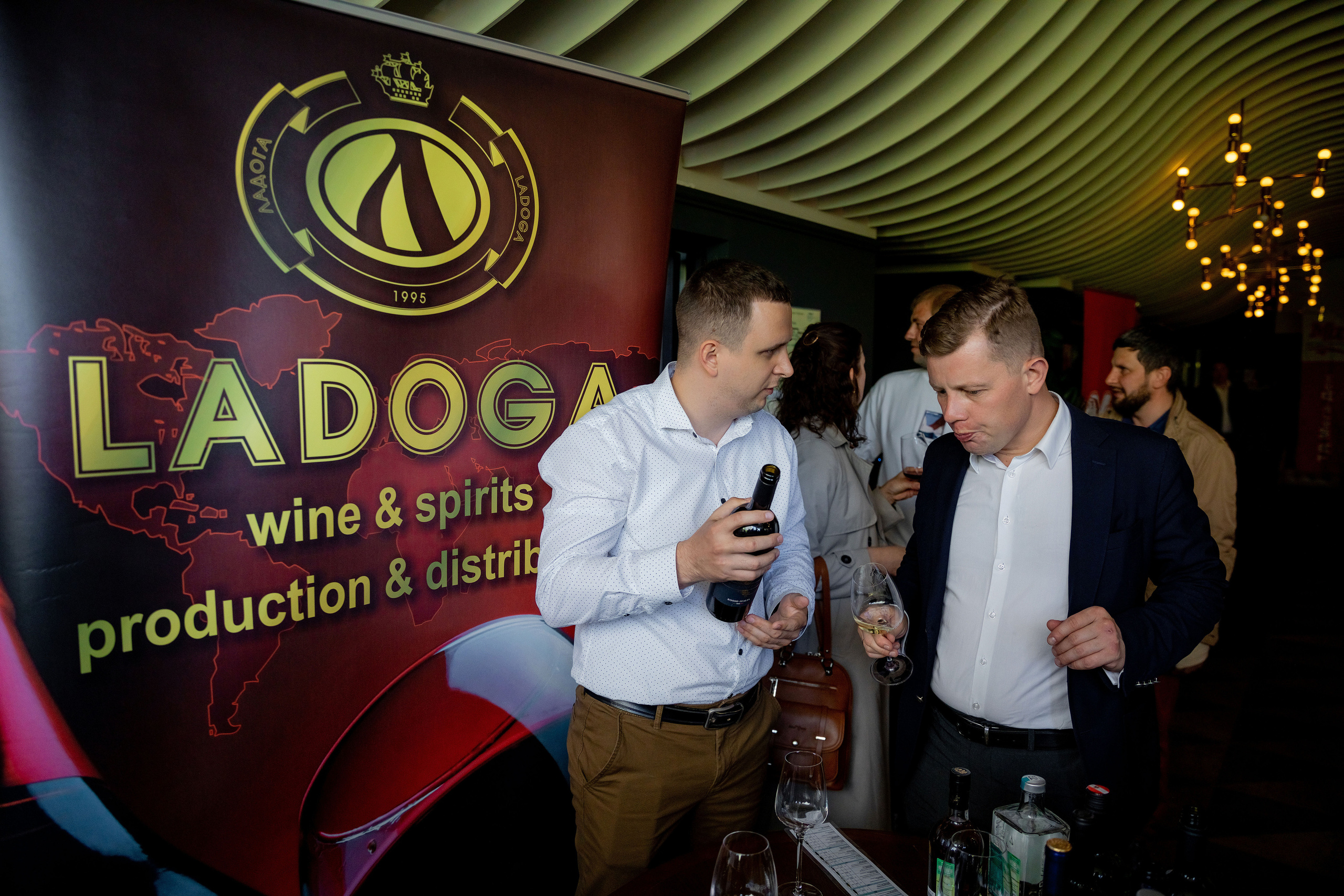 Репортажная съемка фестиваля вина г. Ростов-на-дону. Красильников Евгений — профессиональный фотограф в Ростове-на-Дону