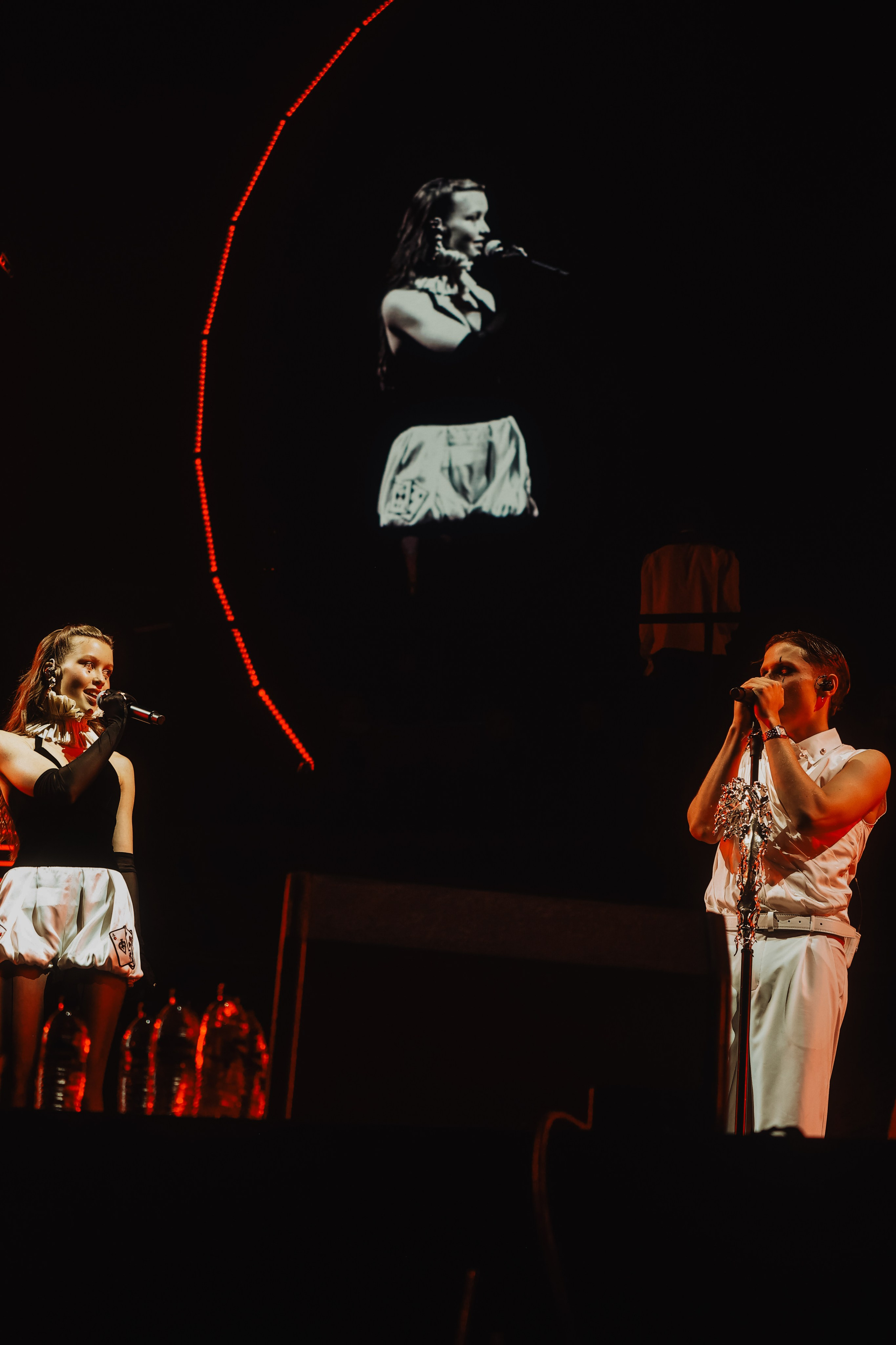 ВАНЯ ДМИТРИЕНКО