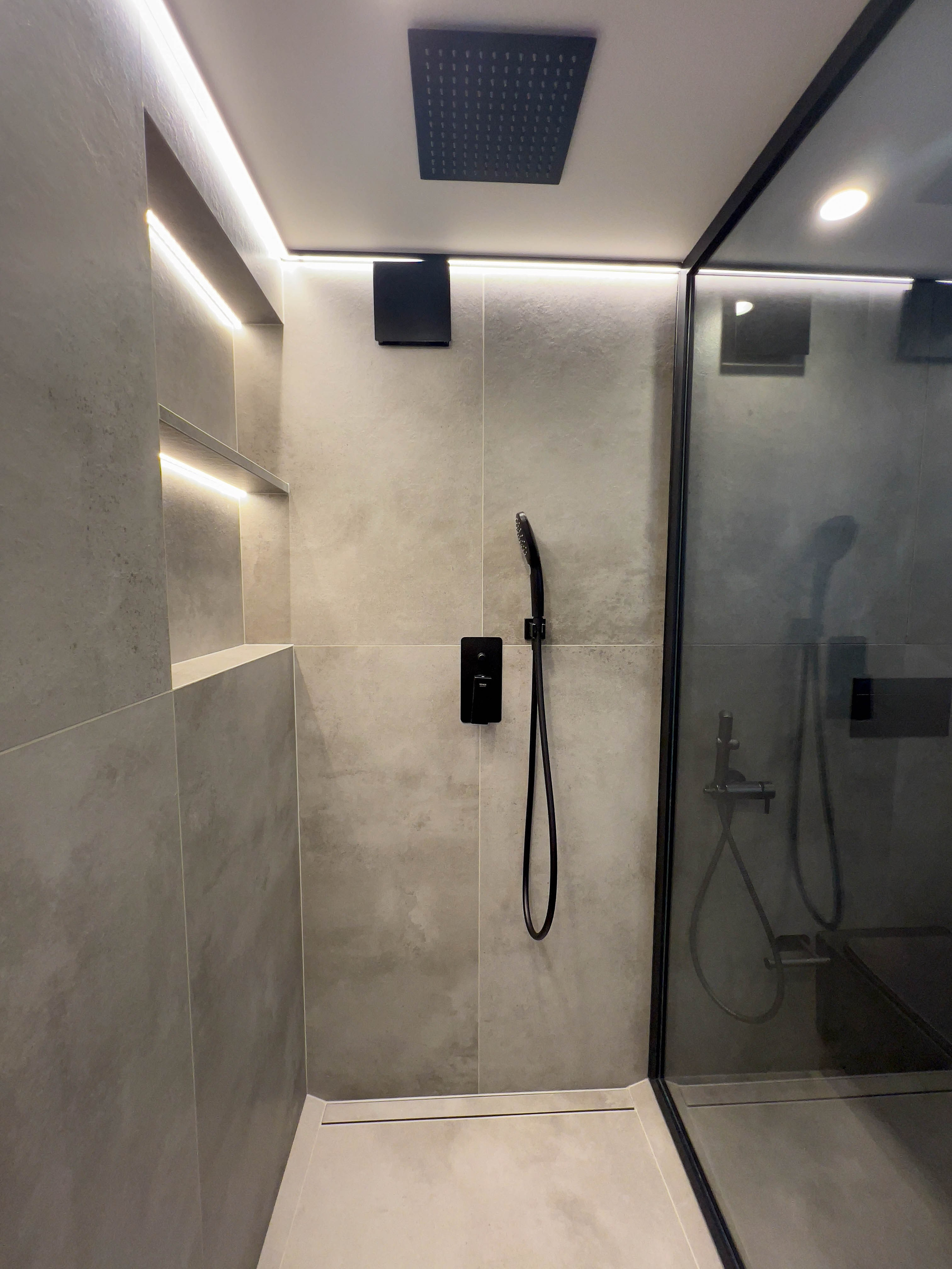 The apartment is on two levels. Fotograf Dmitrii Donets