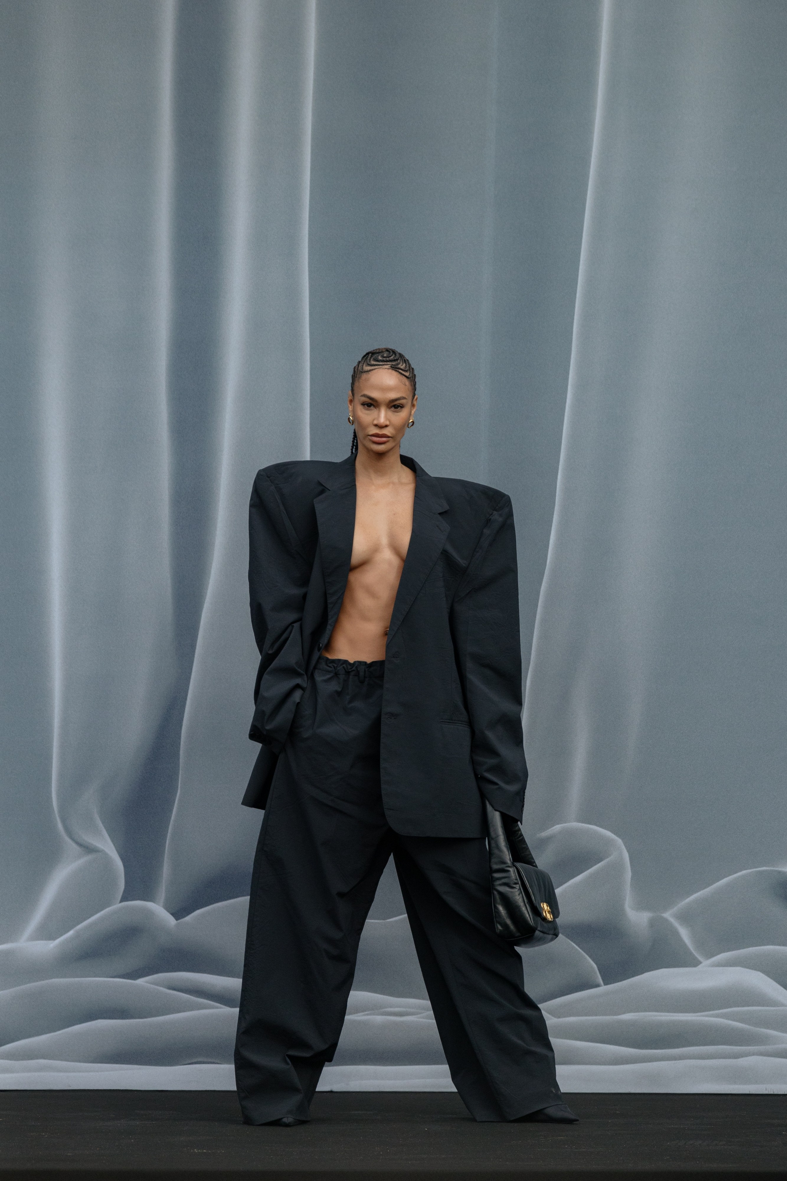 BALENCIAGA PFW WOMENSWEAR FALL-WINTER 24/25. Photographer in Milan Ivan Goncharov