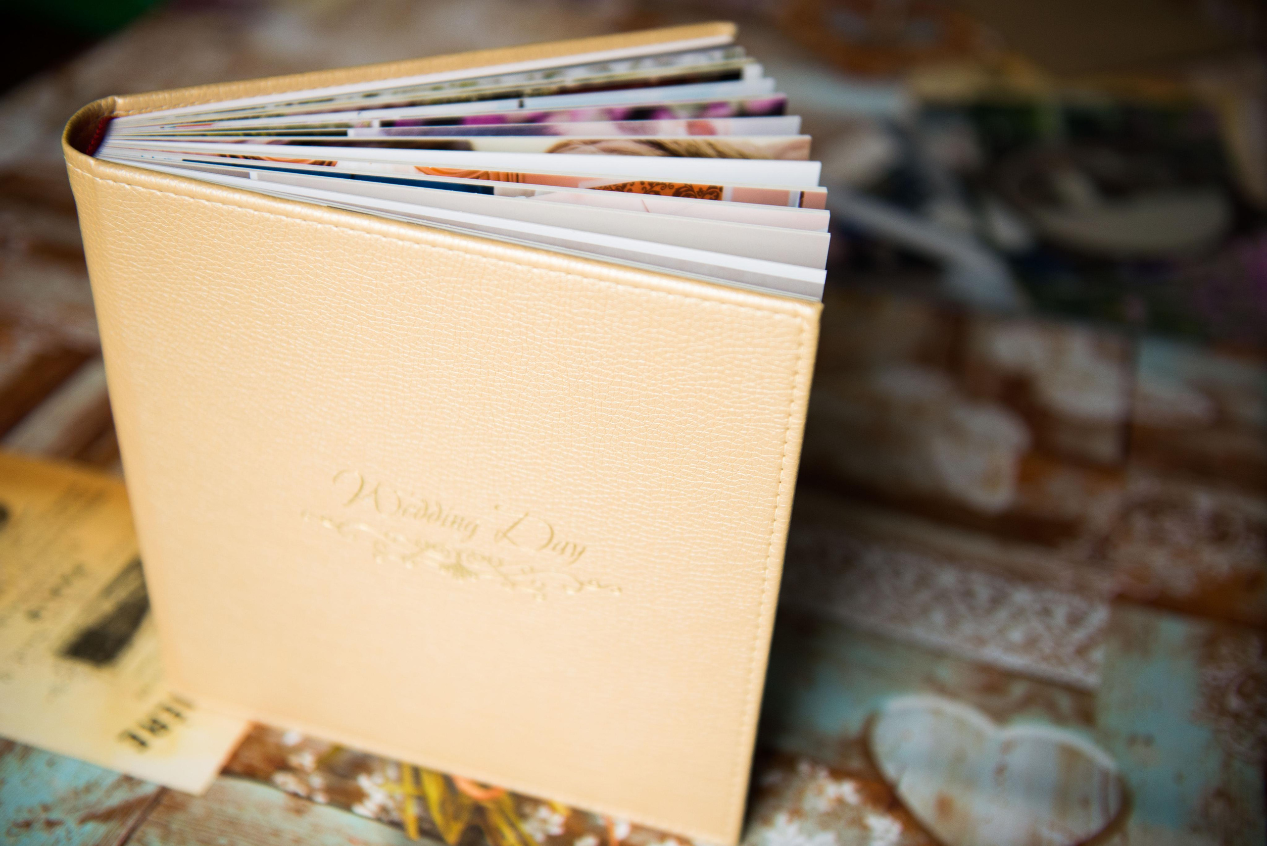 Свадебная фотокнига. Размер 20*20см. Плотные листы. Фотограф Котова Валентина