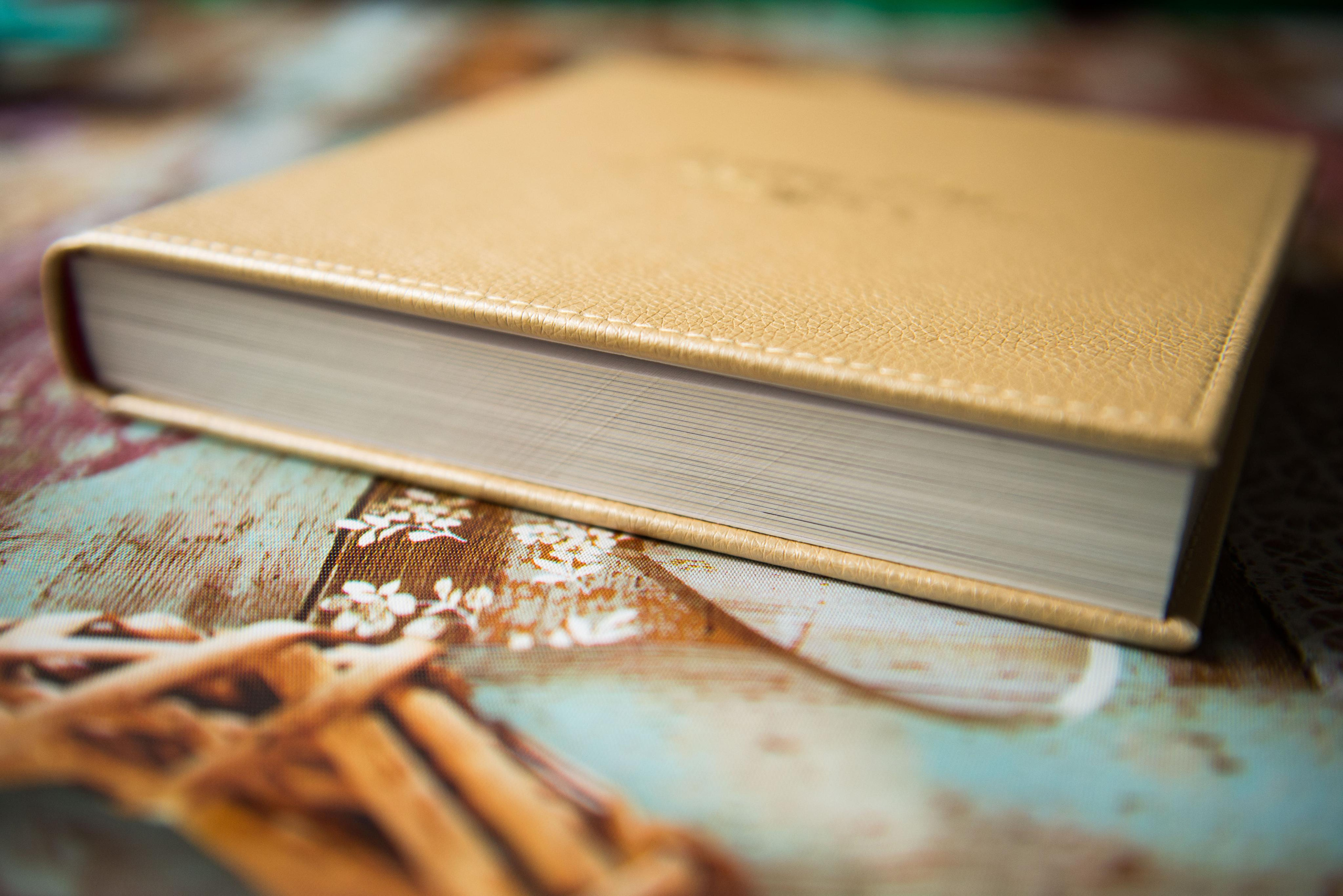 Свадебная фотокнига. Размер 20*20см. Плотные листы. Фотограф Котова Валентина