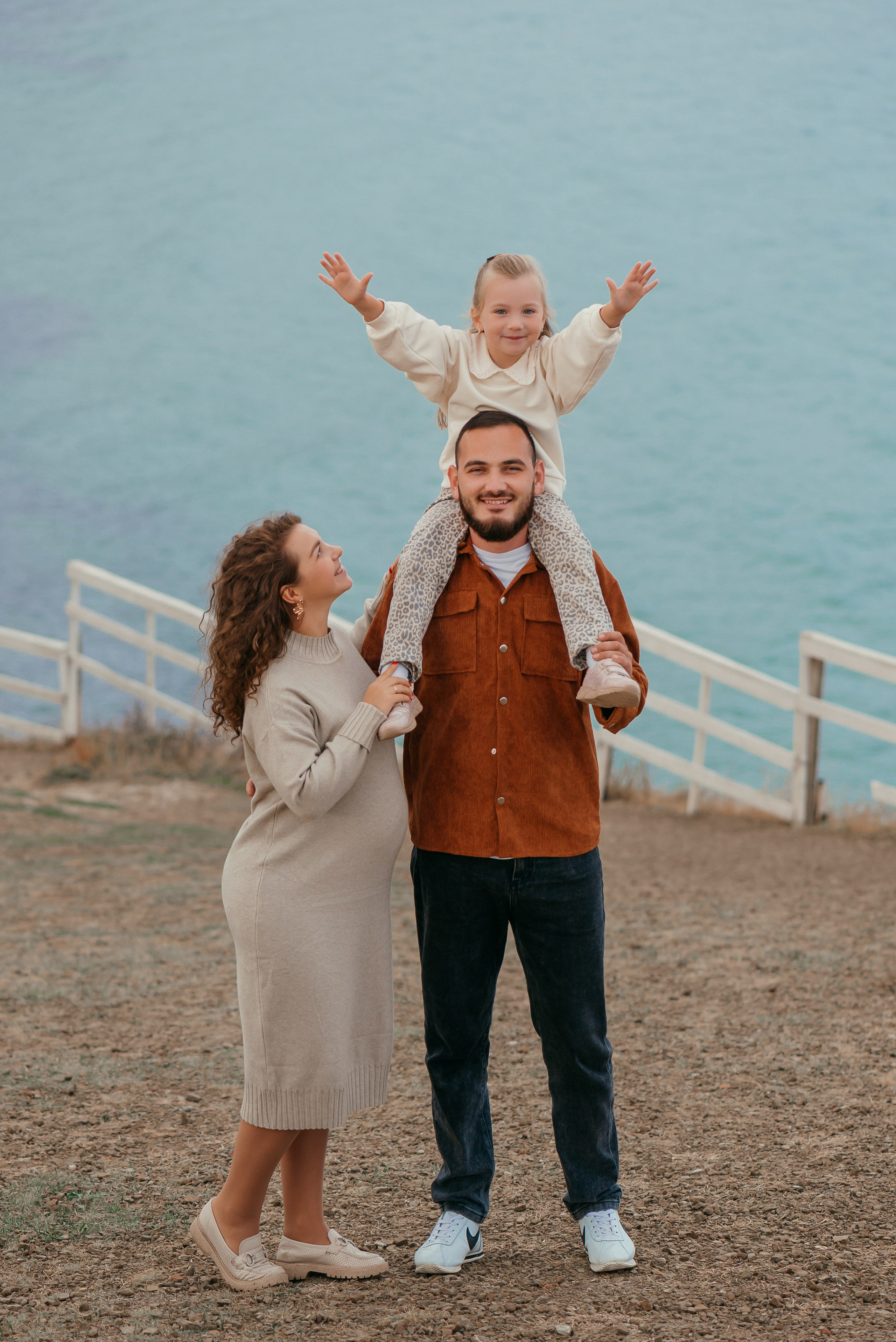 СЕМЕЙНАЯ ФОТОСЕССИЯ В БУХТЕ БУГАЗ