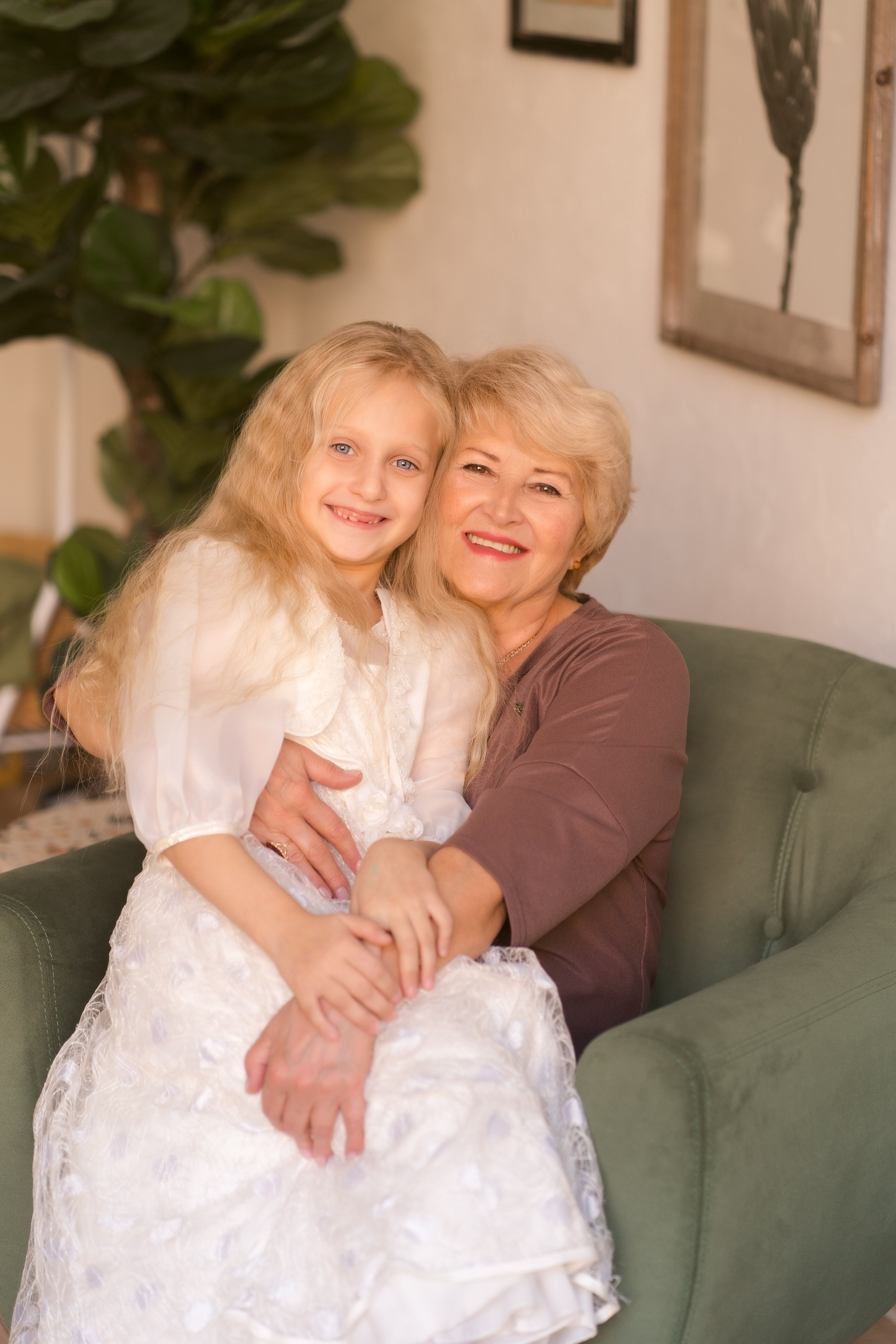 Бабушка и внуки. Nadia Fay