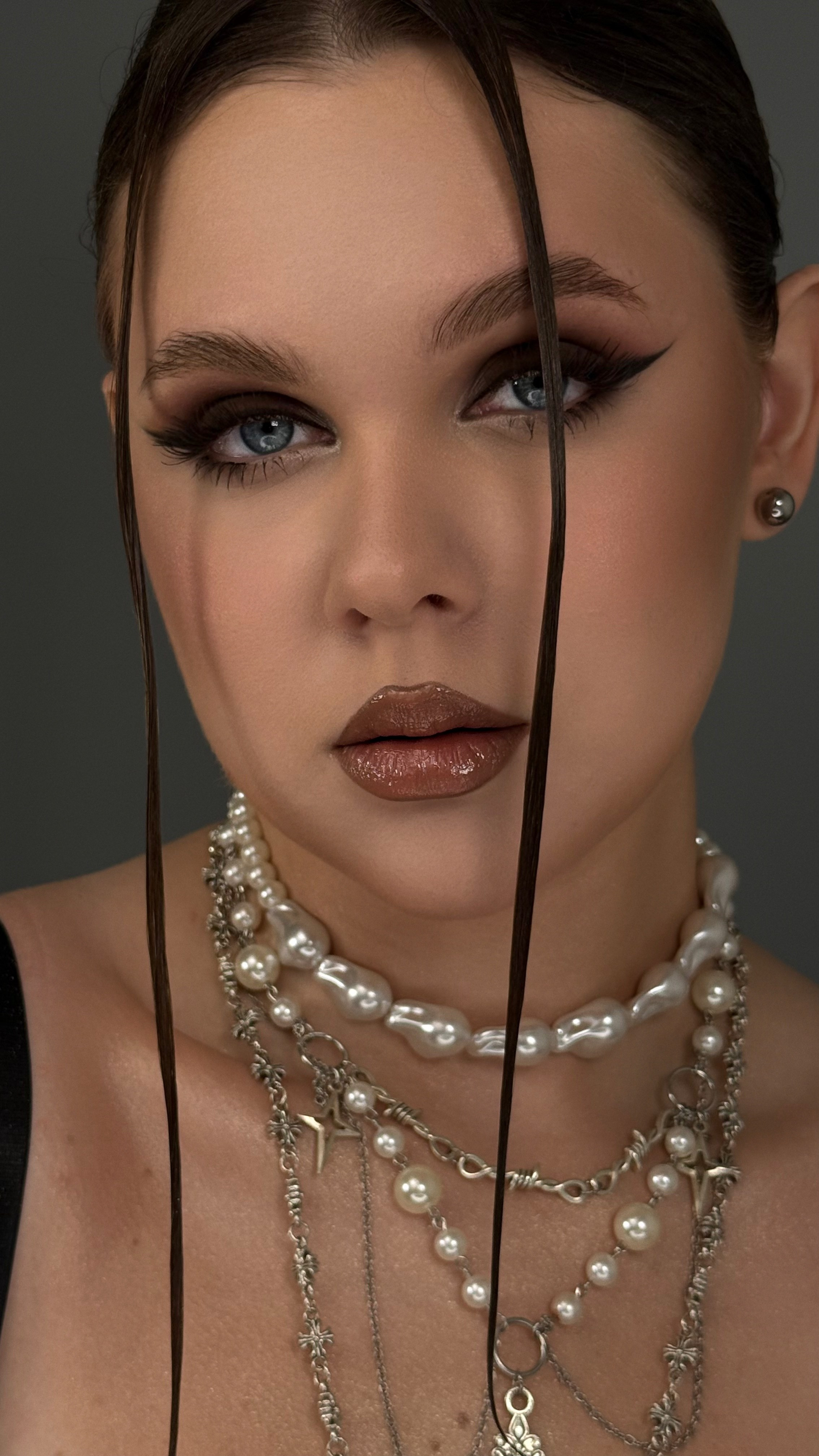 Образы. Студия визажистов, стилистов по прическам, бровистов и мастеров по ресницам