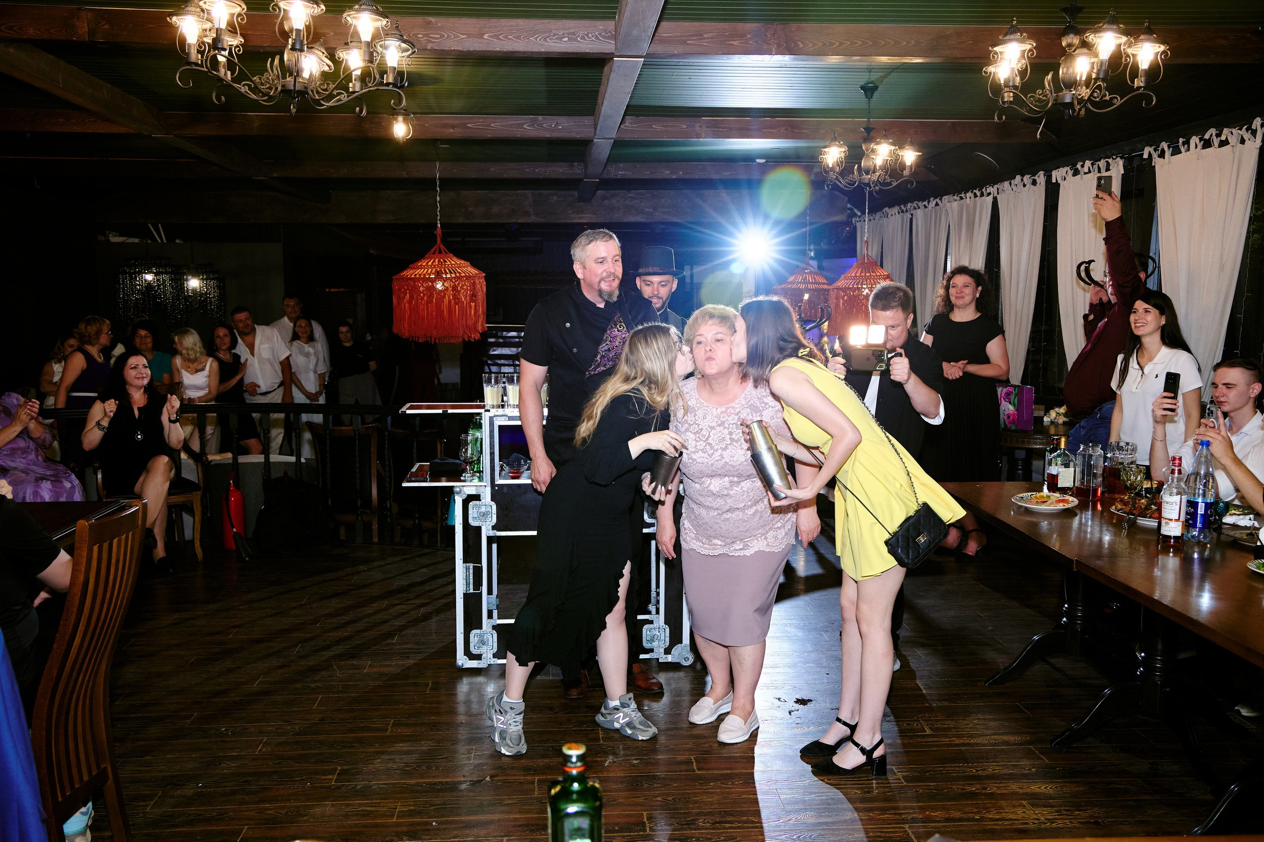 Выпускной 35 Сош. Фотограф Выпускные альбомы Таганрог Сергей Коробченко