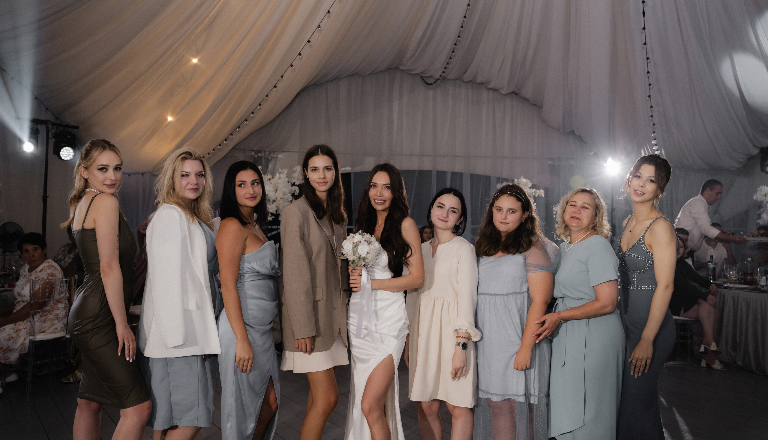 Роман и Алсу Остафьево. Свадебный фотограф Раменское-Москва