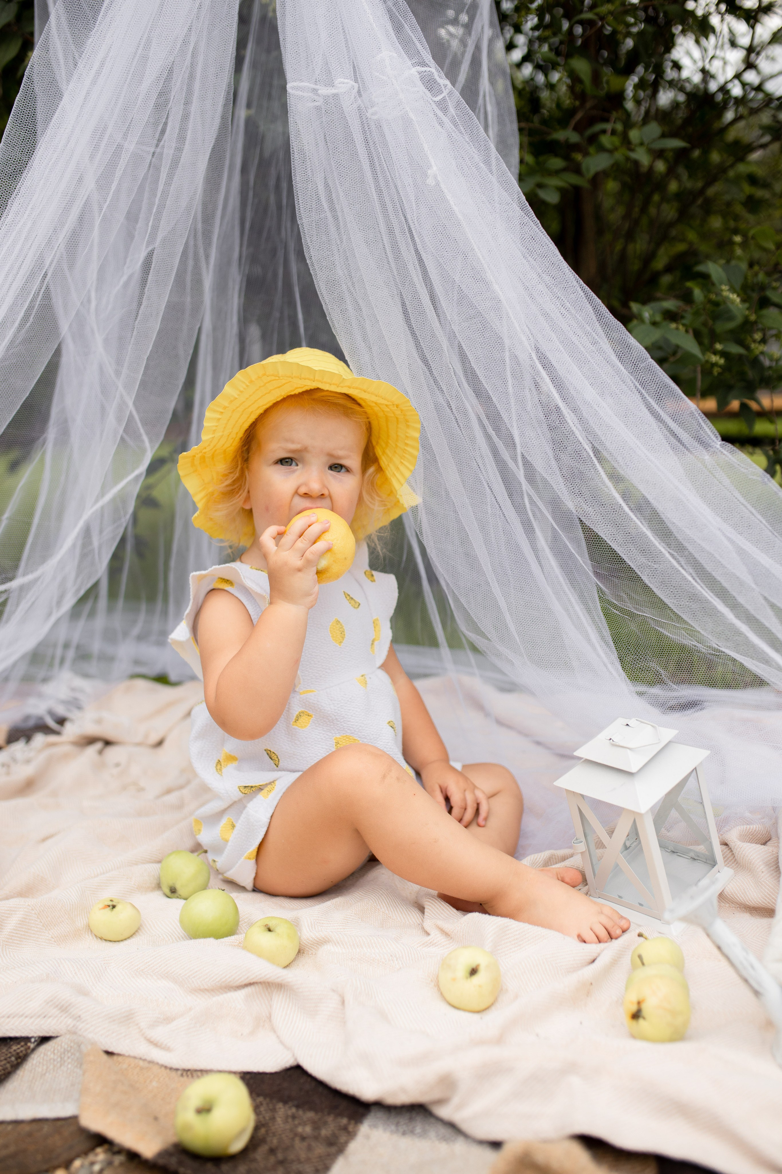Семейная фотосессия на даче в Купавне. Фотограф в Железнодорожном и Балашихе