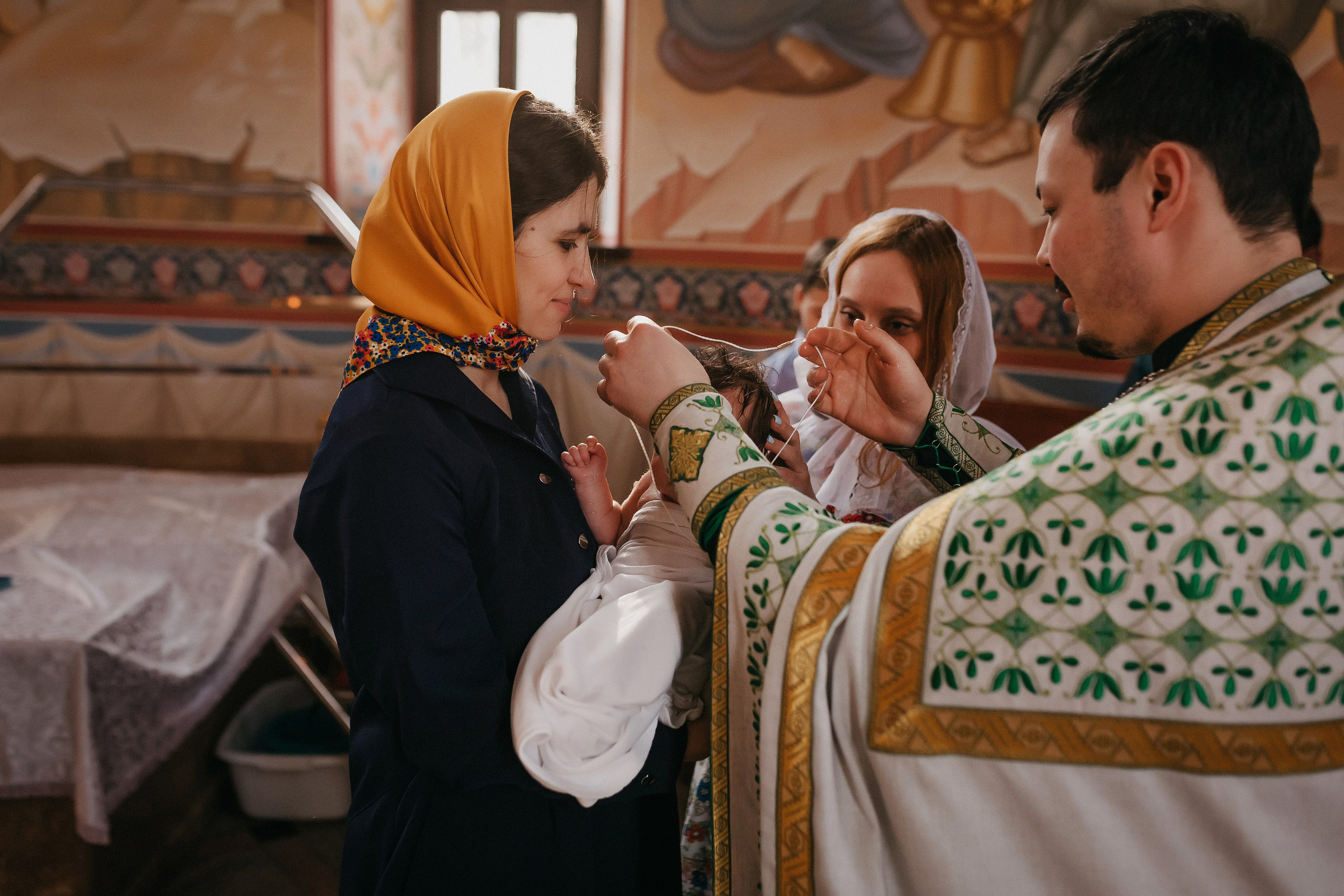 Крещение Арины. Храм Георгия Победоносца. Семейный фотограф в Сургуте