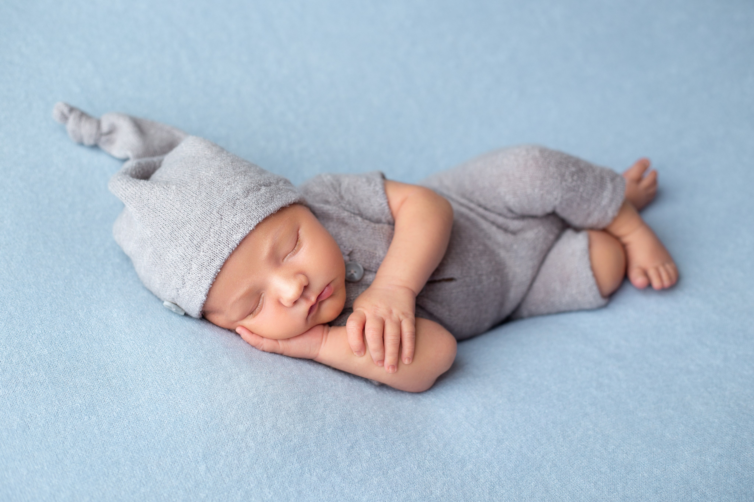 Новорожденные. Фотограф новорожденных и детский фотограф в Радужном Васильева Елена