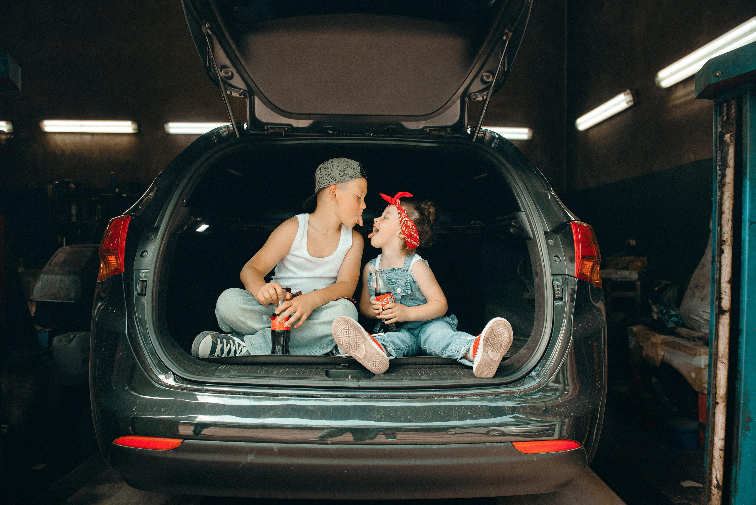 Гараж. Римма Гусакова. Выпускные фотокниги. Детские и семейные фотосессии