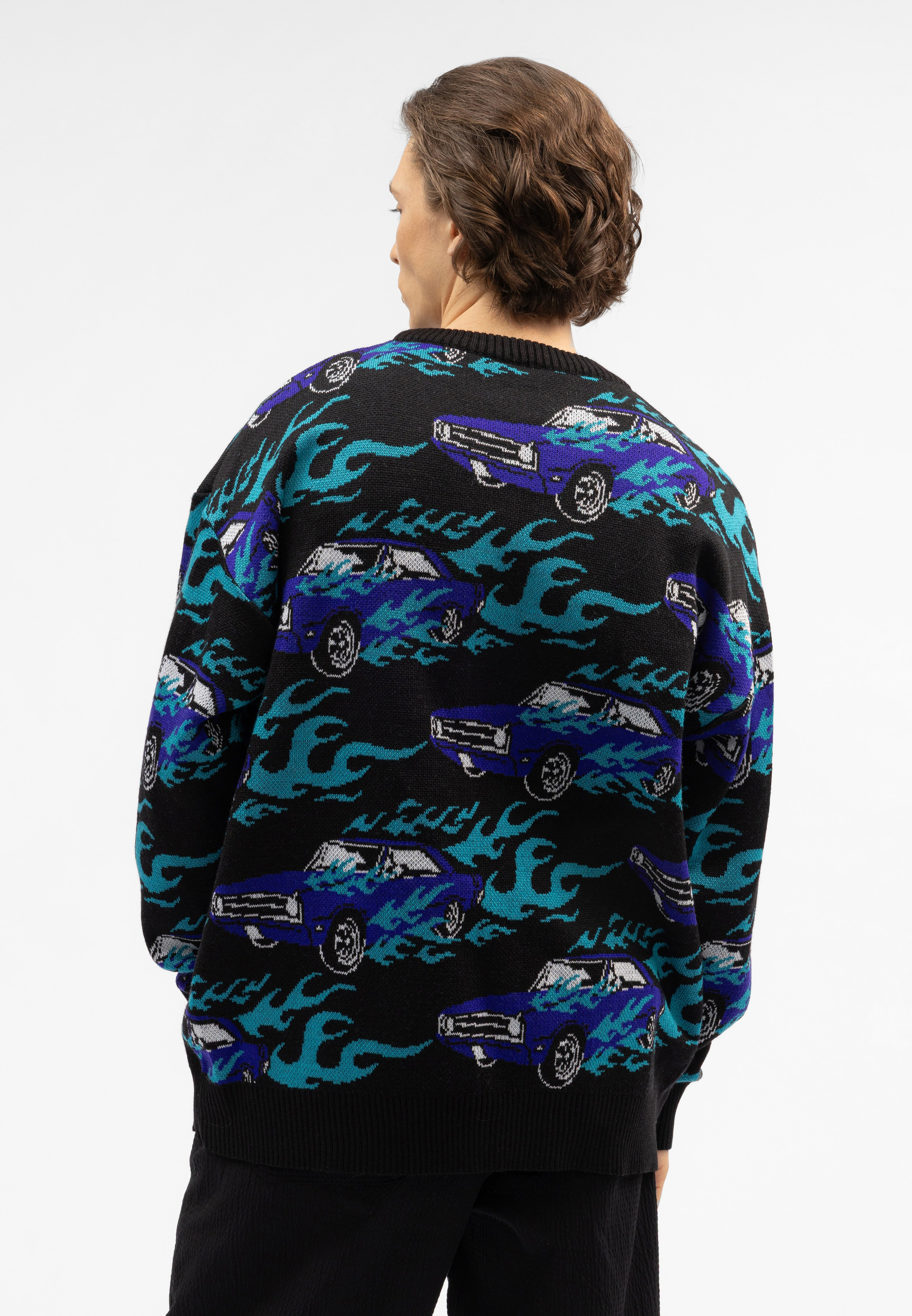 Кейс: Фотосъемка свитеров «Behind the scenes» для Lamoda в СПб