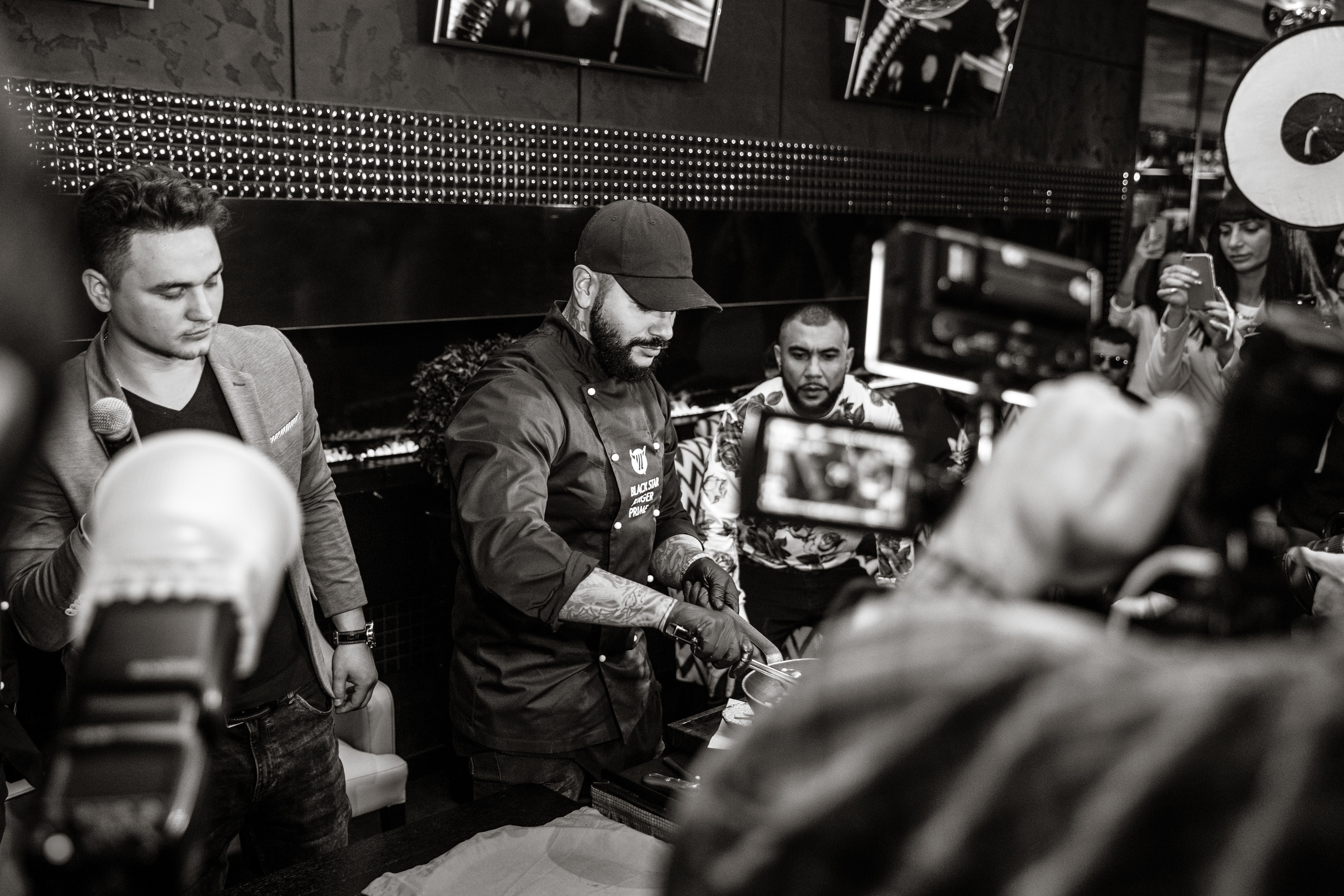 Открытие Black Star Burger Prime в Европейском. Свадебные фотосессии в Москве. Фотограф Сергей Ржевский