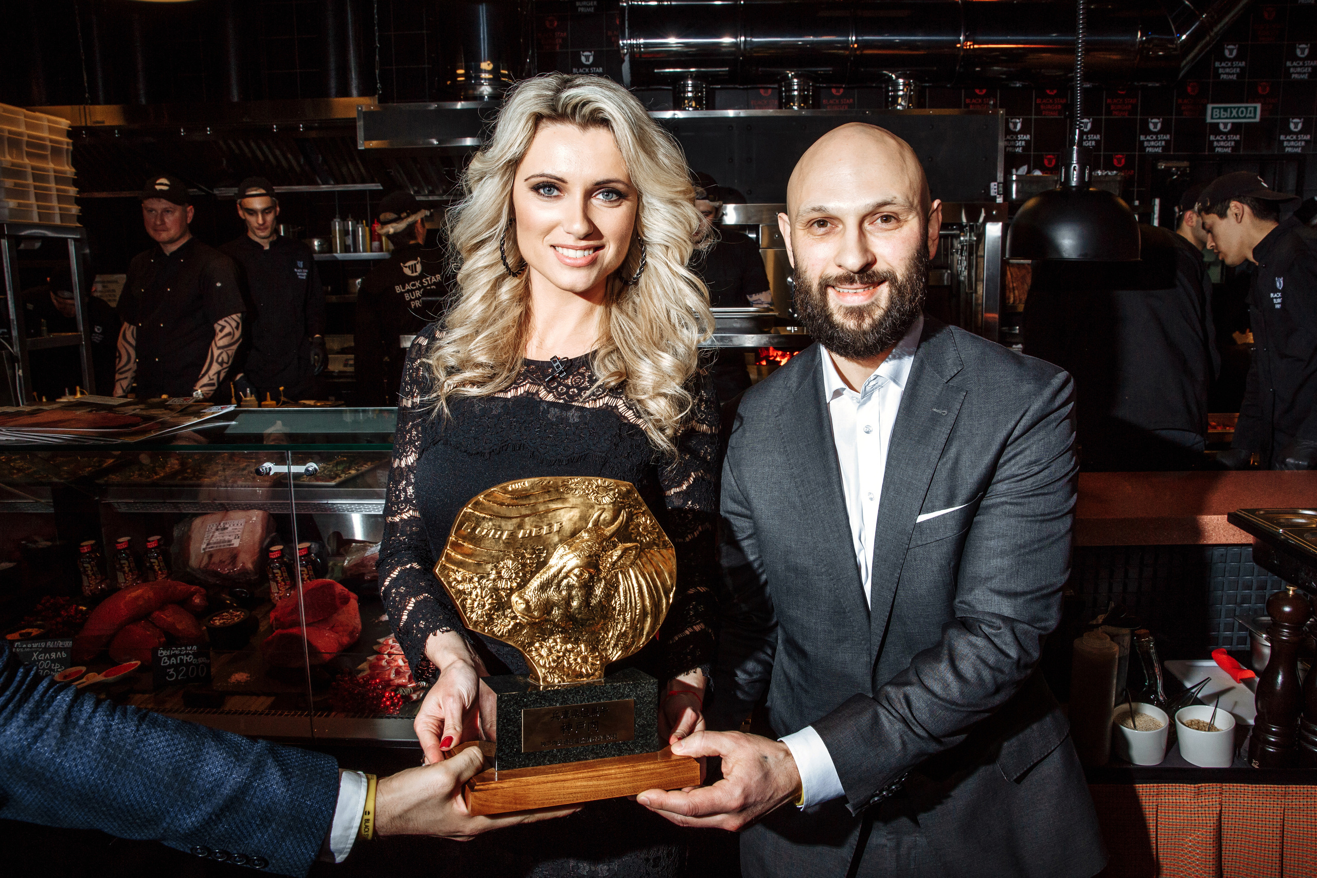 Открытие Black Star Burger Prime в Европейском. Свадебные фотосессии в Москве. Фотограф Сергей Ржевский