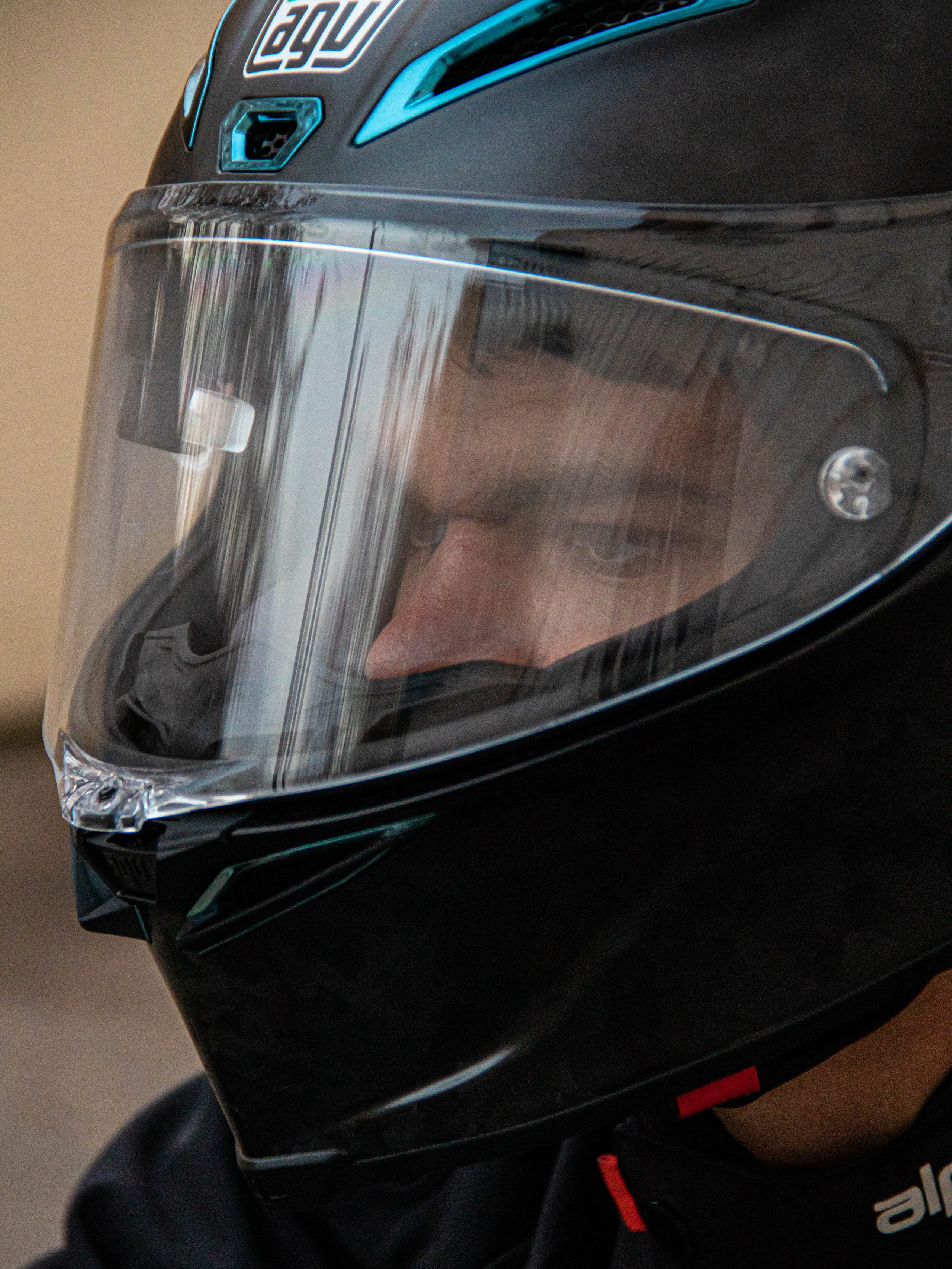 Мотоциклетный шлем. «Матрица»