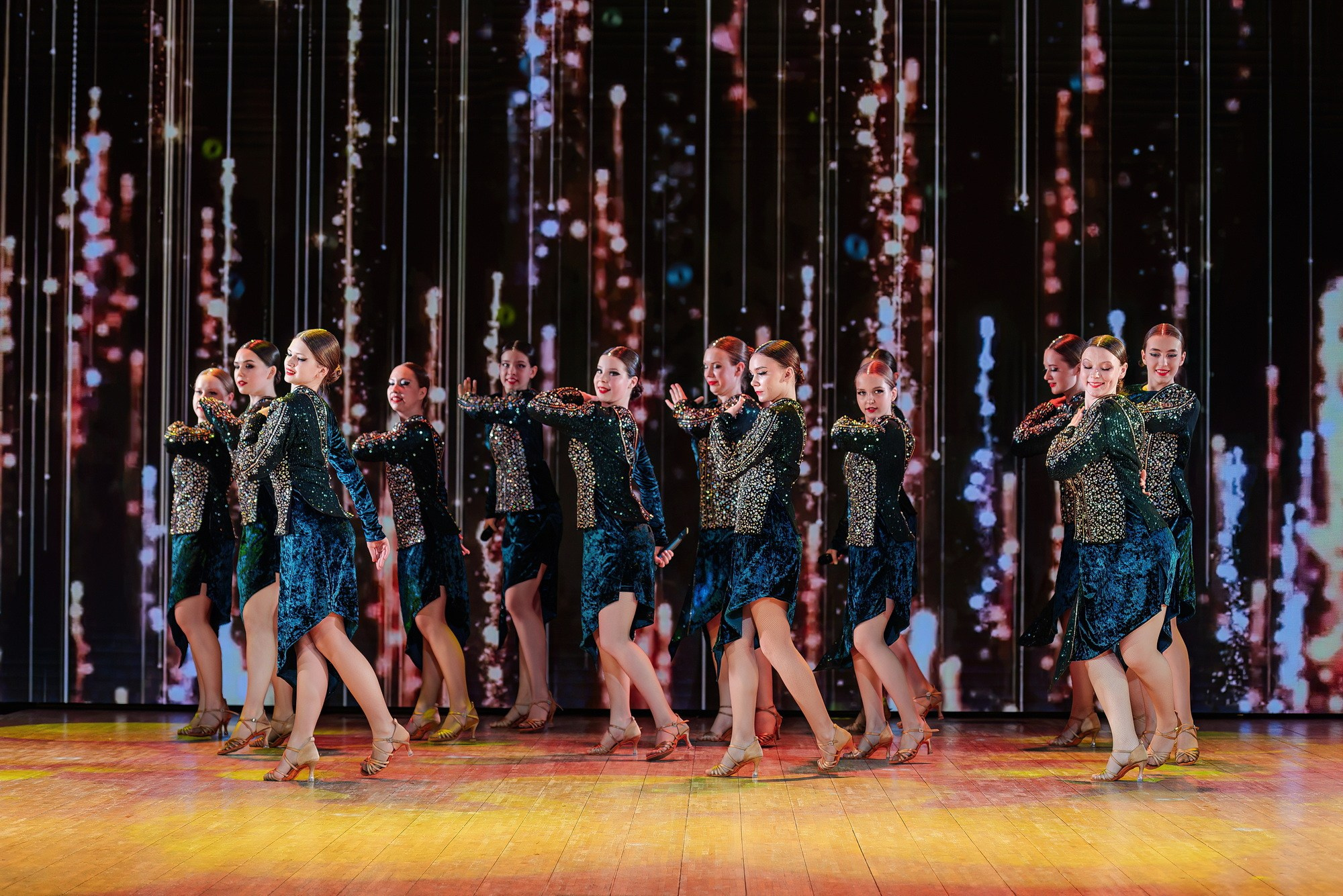 Отчетный концерт Образцового коллектива Алтая театра эстрадной песни «Созвездие». Свадебный и репортажный фотограф Никита Сницарев в Барнауле