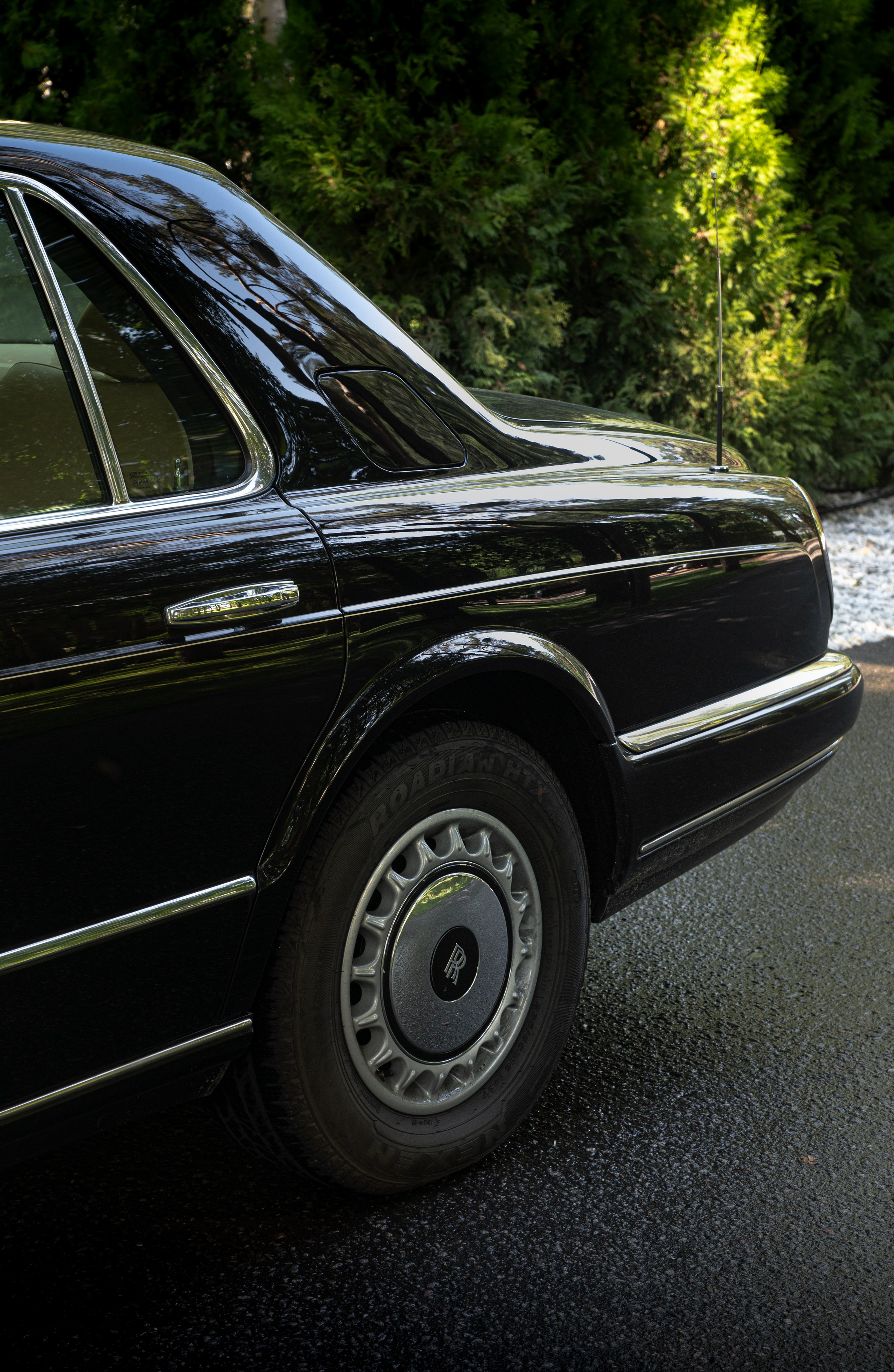 Фотосъемка Rolls-Royce в яхт-клубе в Москве. Жуков Илья  свадебный фотограф в Москве