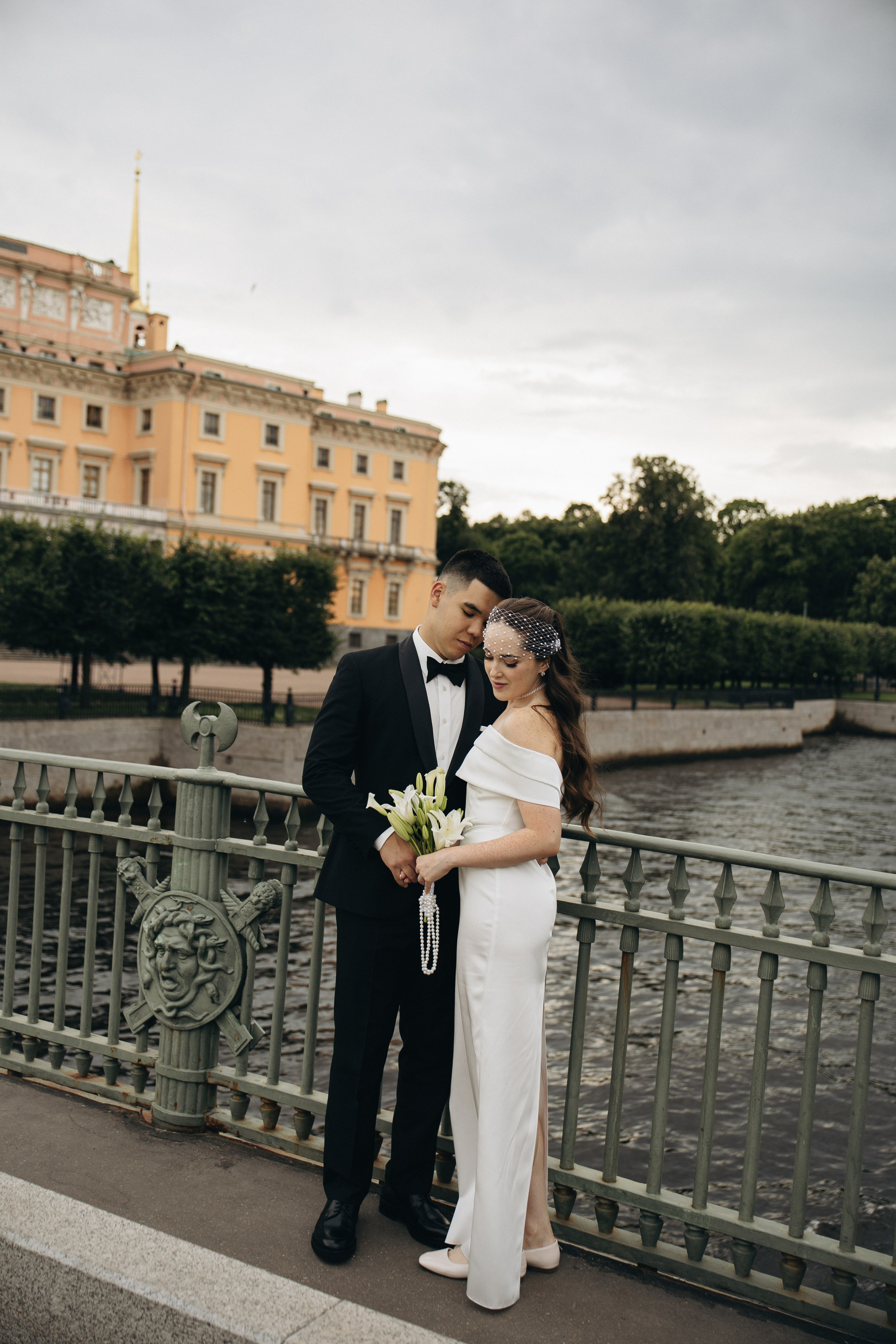 Камилла и Равиль. Загс и прогулка. Свадебный фотограф в Санкт-Петербурге Лана Денисова