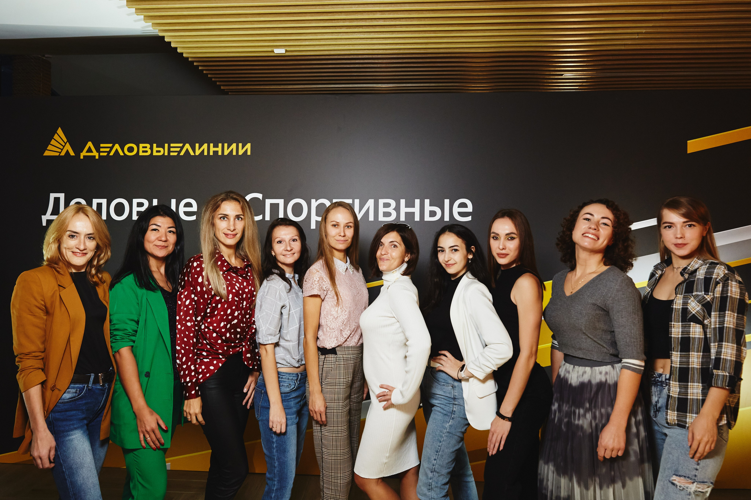 Фотограф на тимбилдинг: спортивное командообразование за городом. КонТайм: профессиональная съемка для организаций