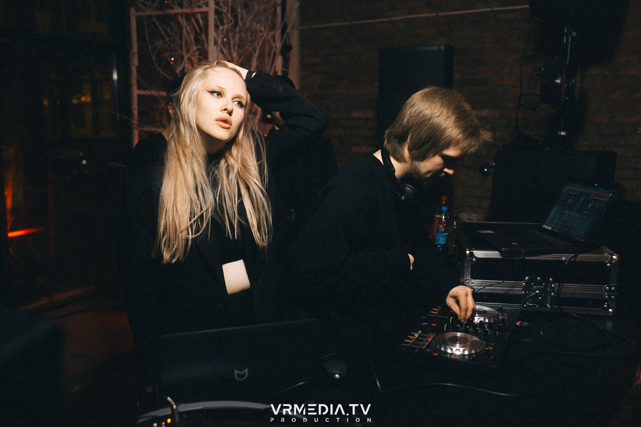 WEEKEND HALL в культурном пространстве «Редакция»