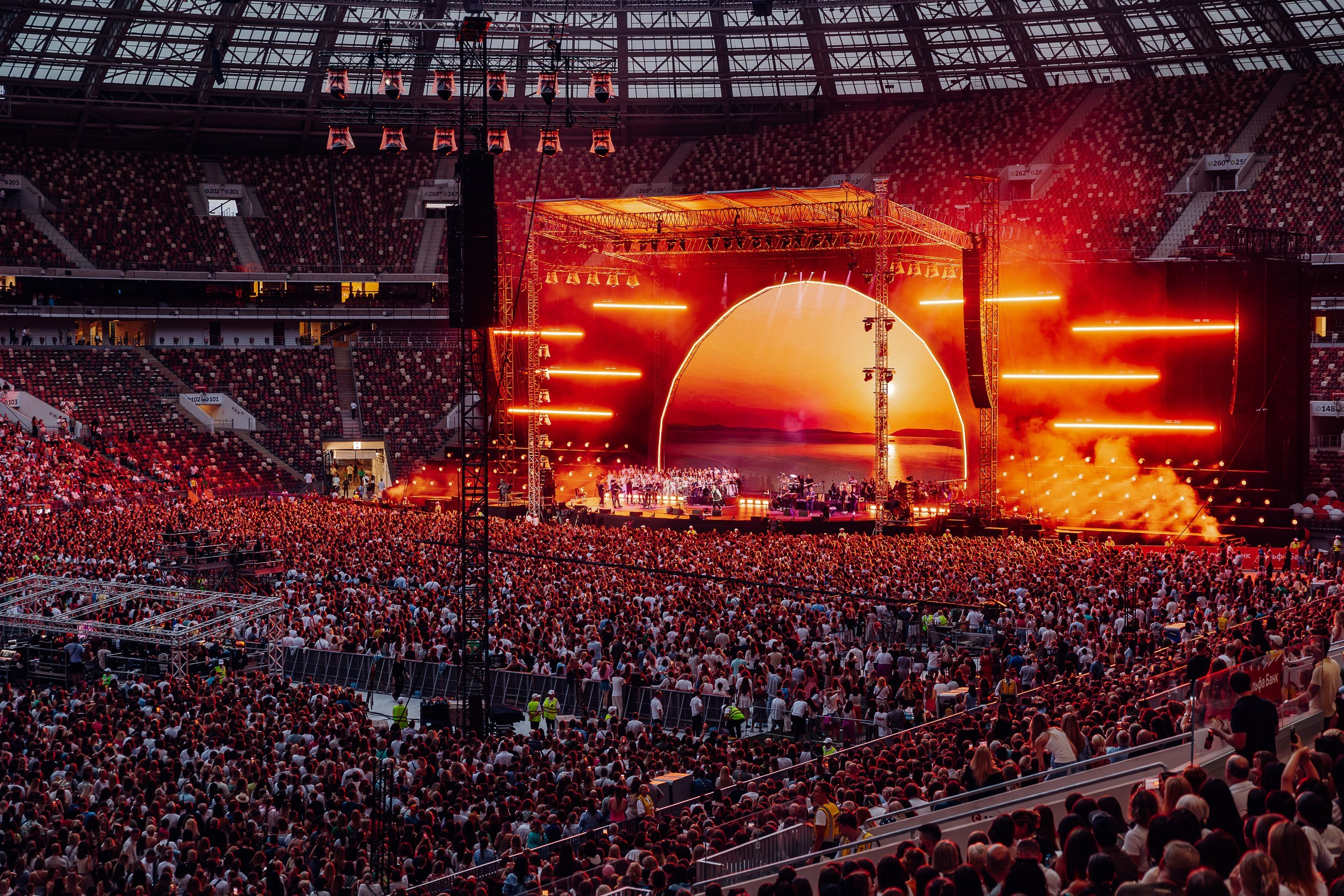 LEONID AGUTIN | MOSCOW | 2024. OOPS TEAM