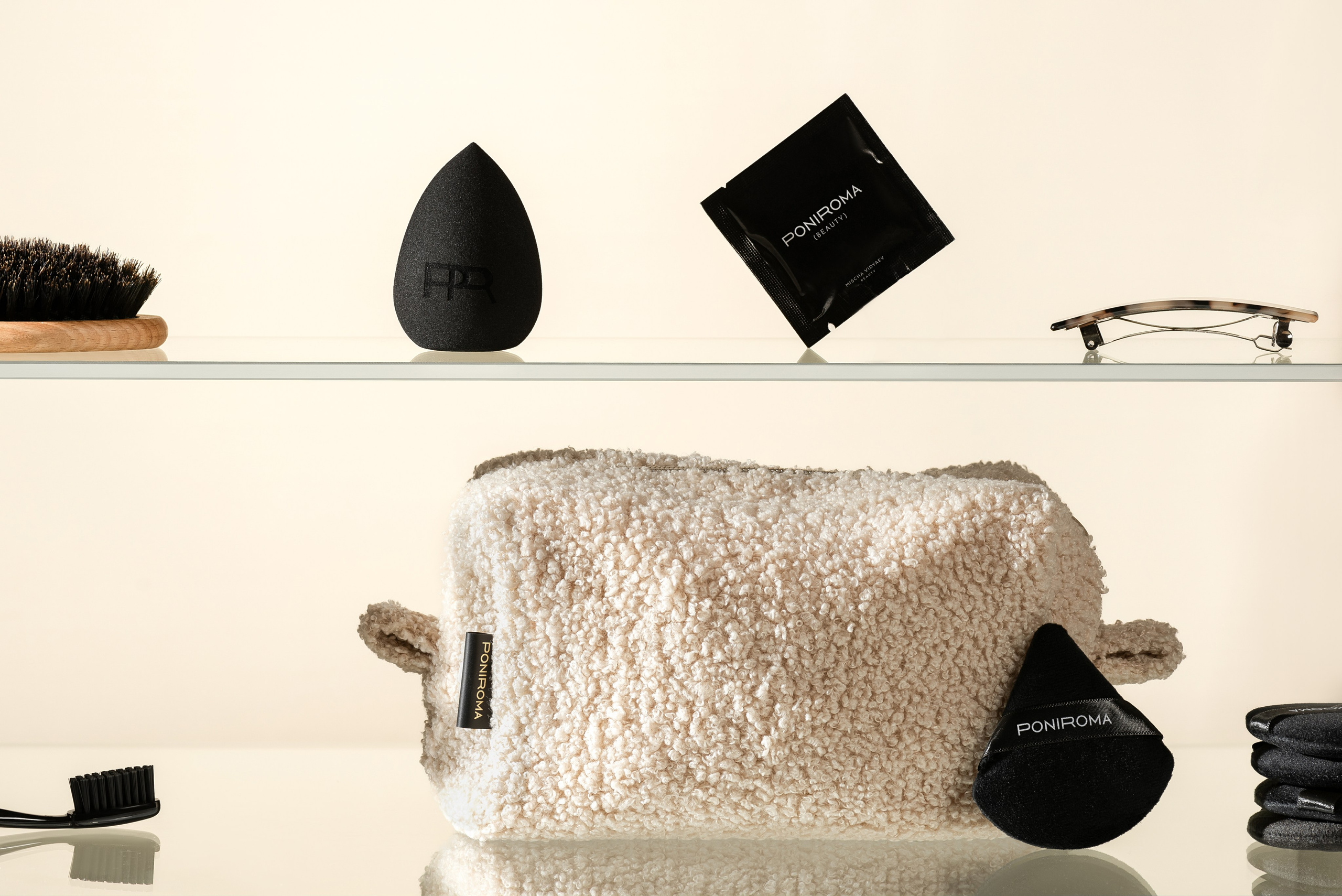 Бьюти (косметика, уход, аксессуары). Предметная фотография