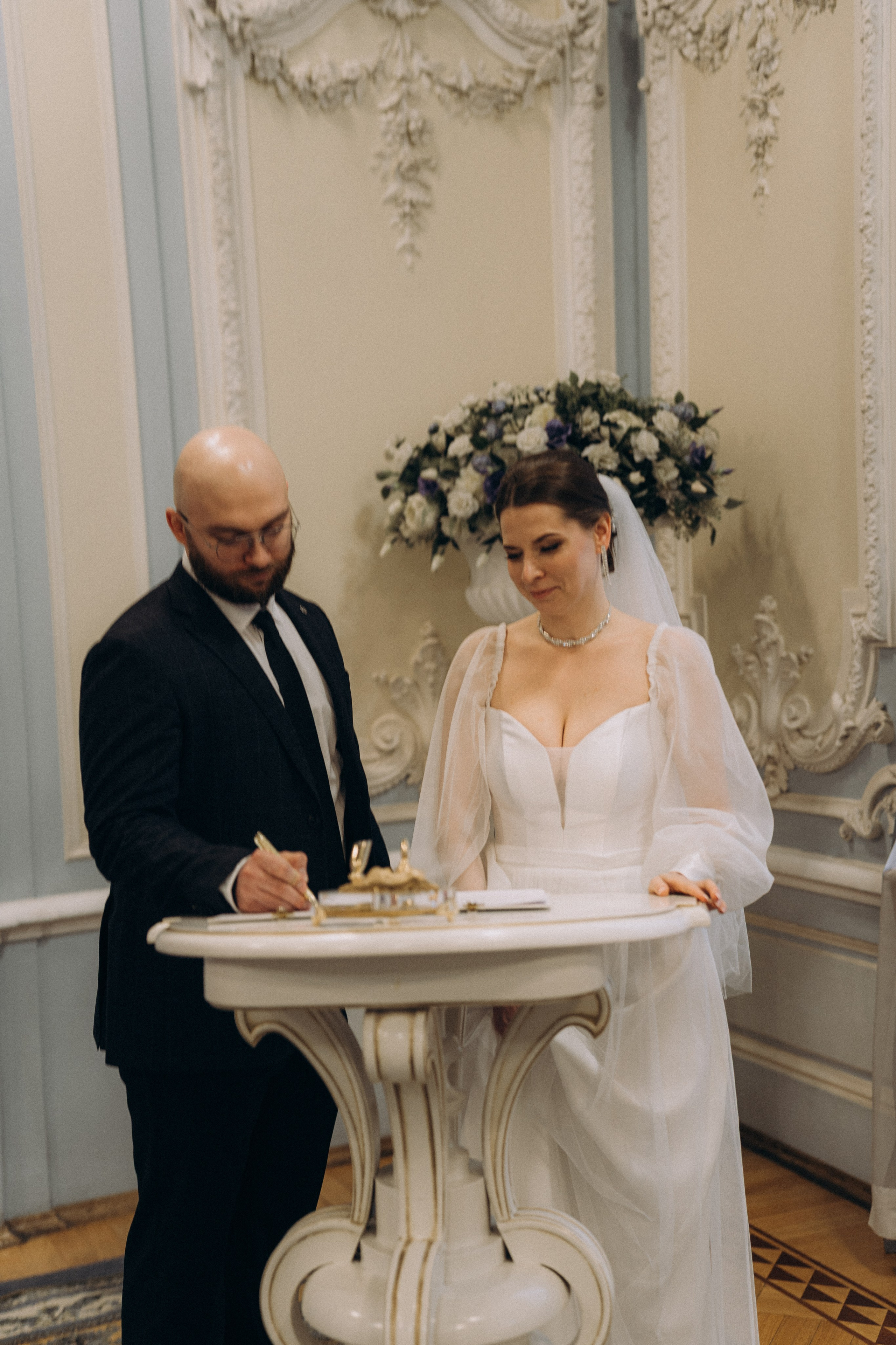 СВАДЕБНАЯ СЬЕМКА ВО ВТОРОМ ДВОРЦЕ (ДЕКАБРЬ) ТАКЖЕ СЬЕМКА В СТУДИИ НА ЧЕРНЫШЕВСКОЙ. Профессиональный фотограф, Санкт-Петербург — Виктория Богомолова