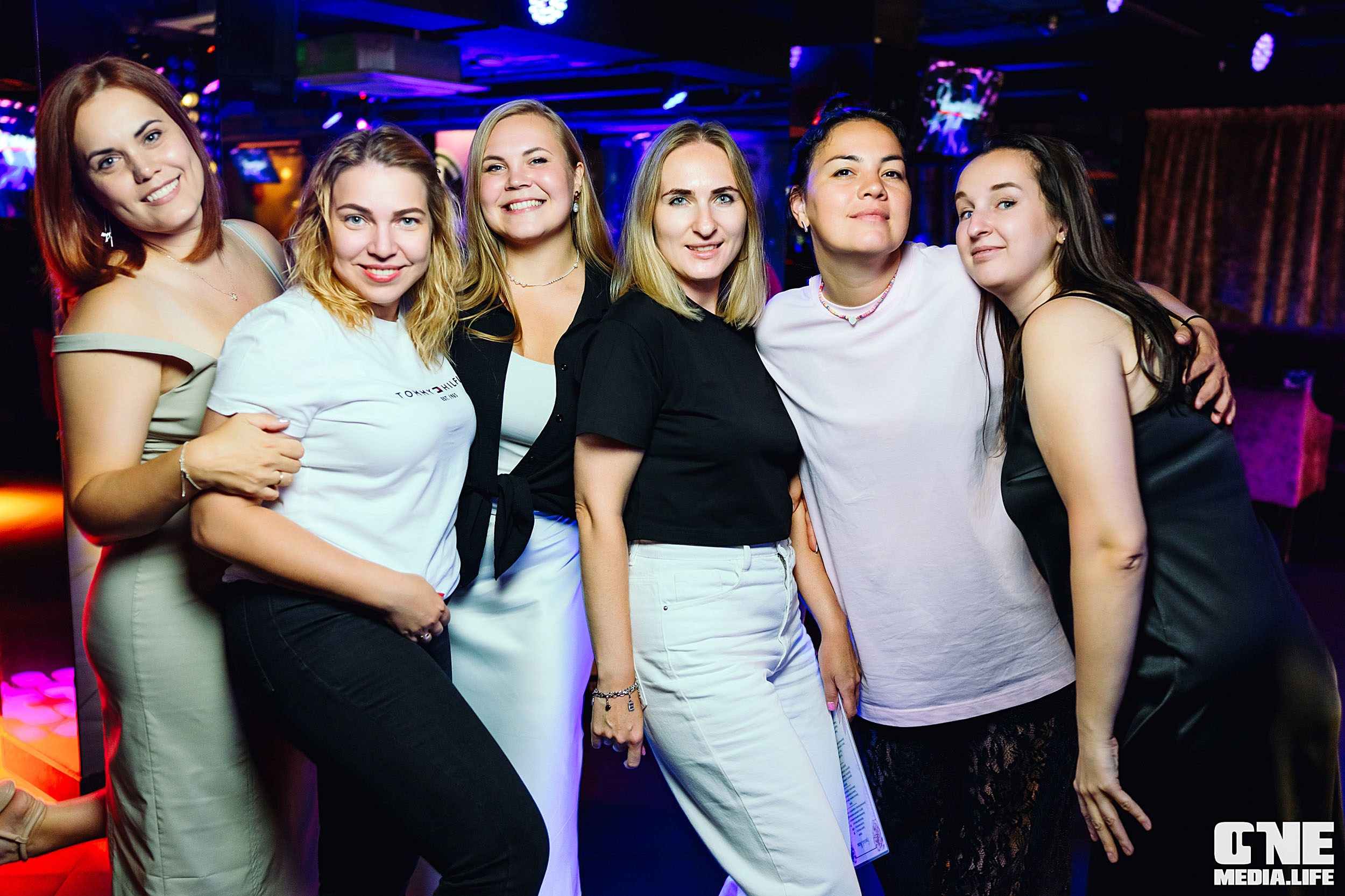 Фоторепортаж из караоке-клуба Эйфория. One Media Life: фоторепортажи, фотоотчеты с мероприятий и заведений