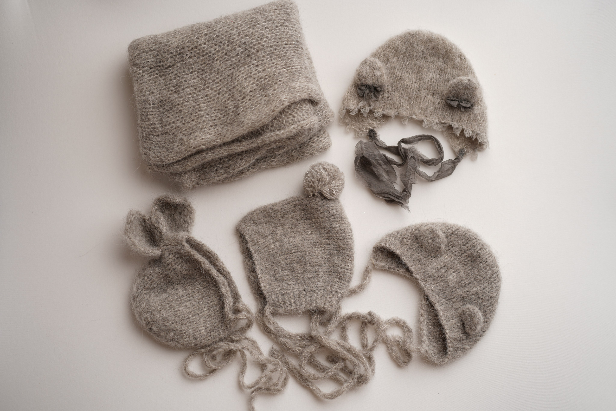 Комплекты. Фотограф новорождённых в Москве Елена Левина