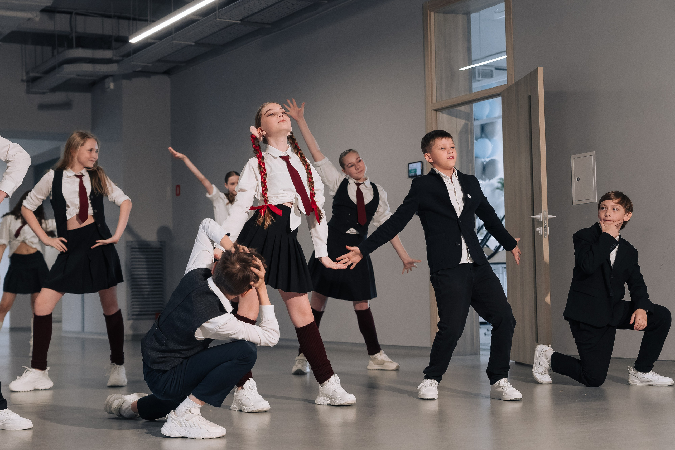 Бэкстейдж клипа Baby one more time. Паша Страхов — фотограф