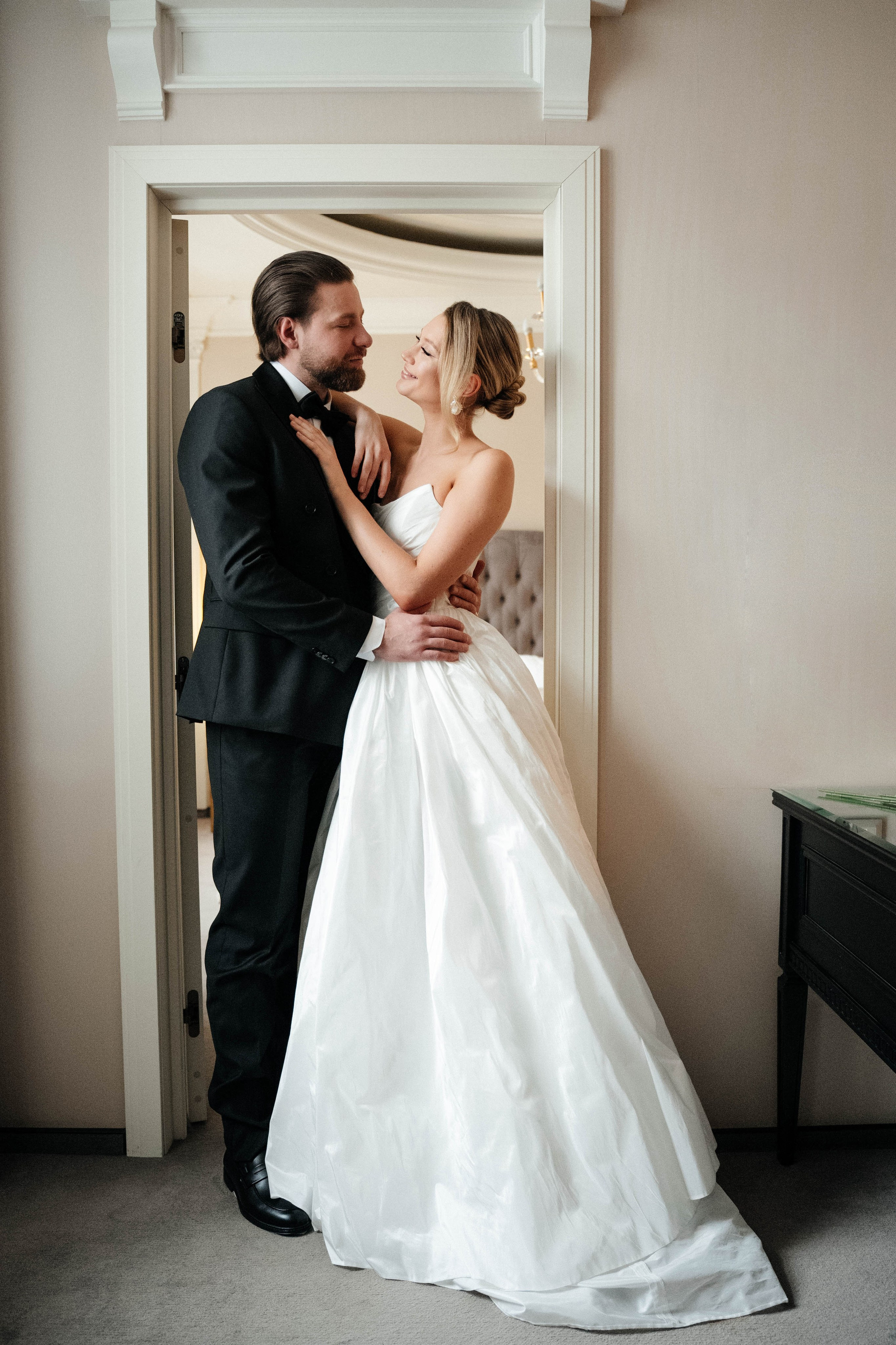 Алексей и Анастасия, творческая съемка в отеле Амбассадор. Свадебный фотограф Москва Александра Аверкова