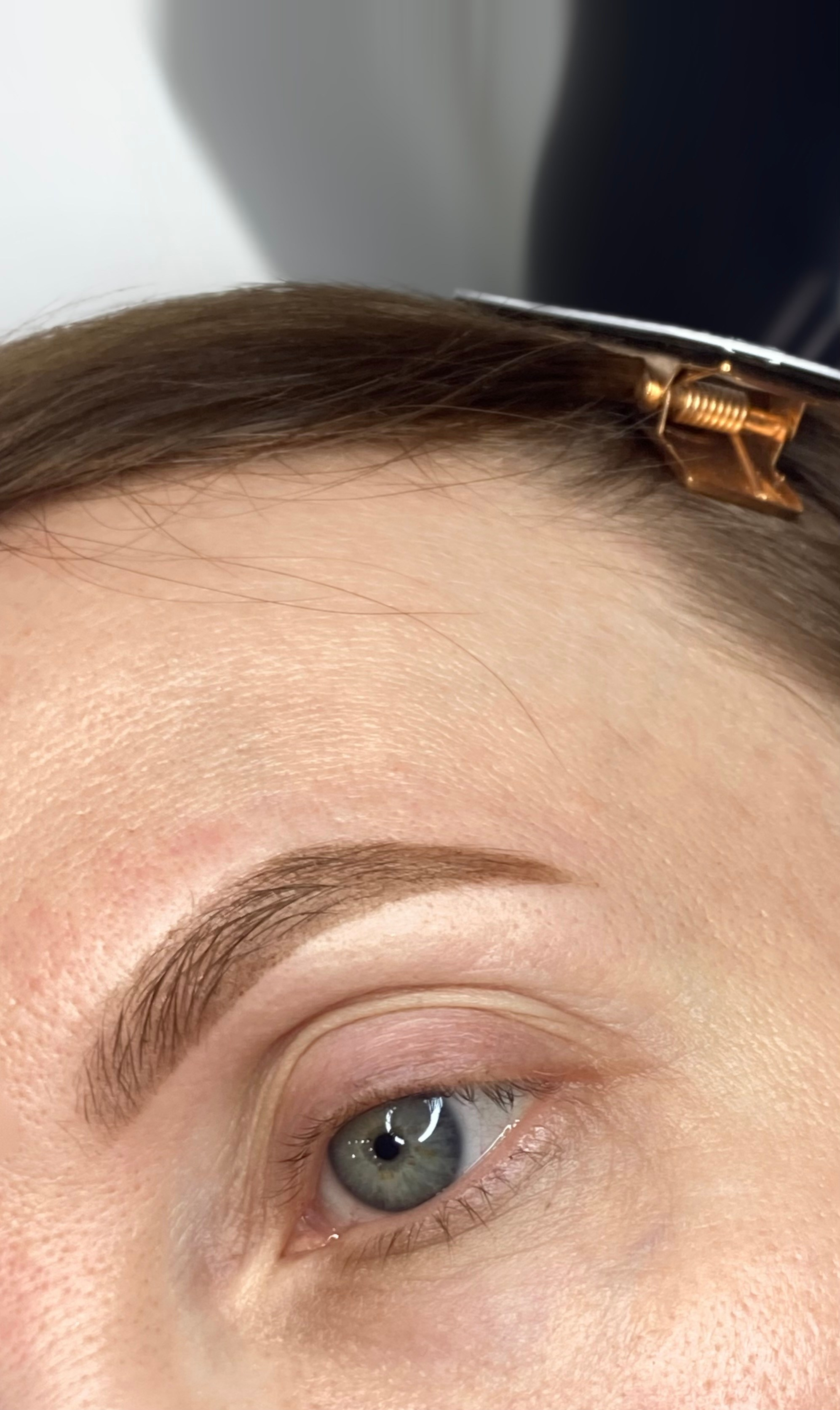 БРОВИ И РЕСНИЦЫ МОСКВА. СВАДЕБНЫЙ ВИЗАЖИСТ-СТИЛИСТ В МОСКВЕ ПРИЧЕСКИ МАКИЯЖ БРОВИ ВЫЕЗД