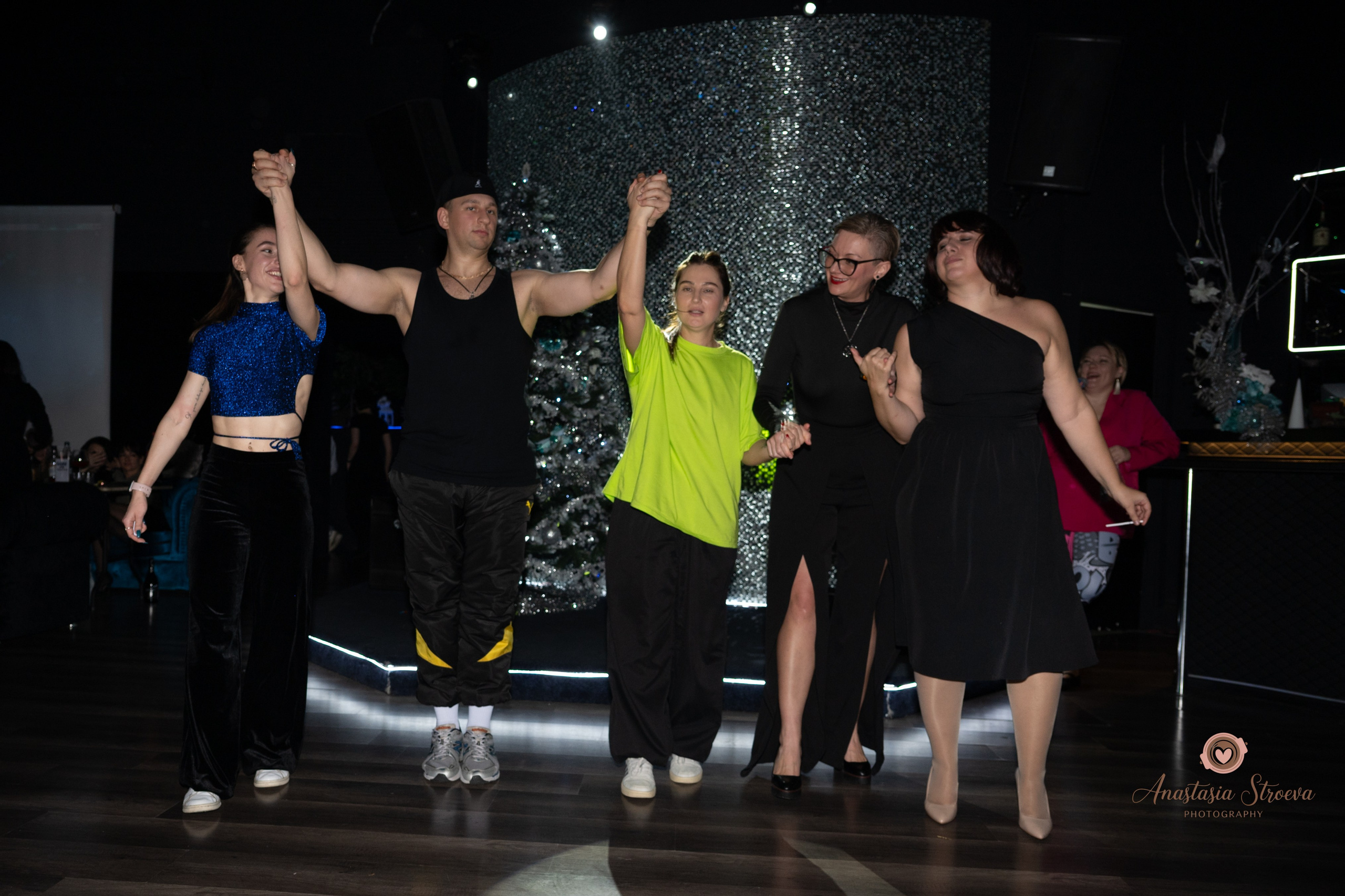 Танцевальное путешествие в 90е. Семейный и детский фотограф в Королеве, Москве и Московской области Строева Анастасия