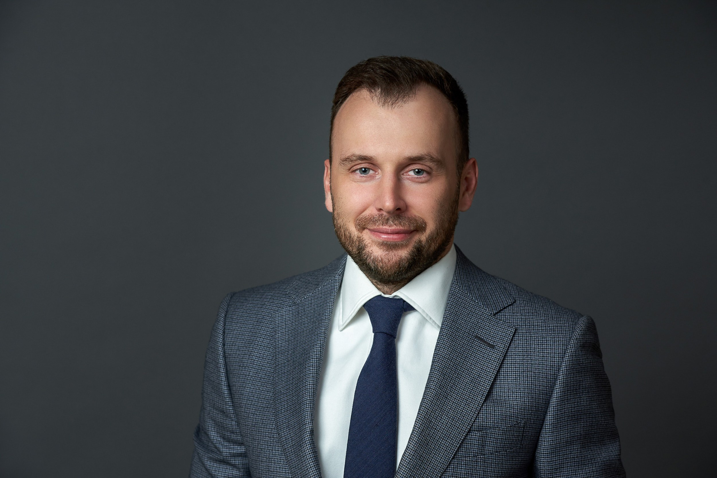 Бизнес-портреты и съемка команд в Москве — в офисе или студии. Герман Лепёхин коммерческий фотограф в Москве: репортаж, портреты, интерьеры, производство