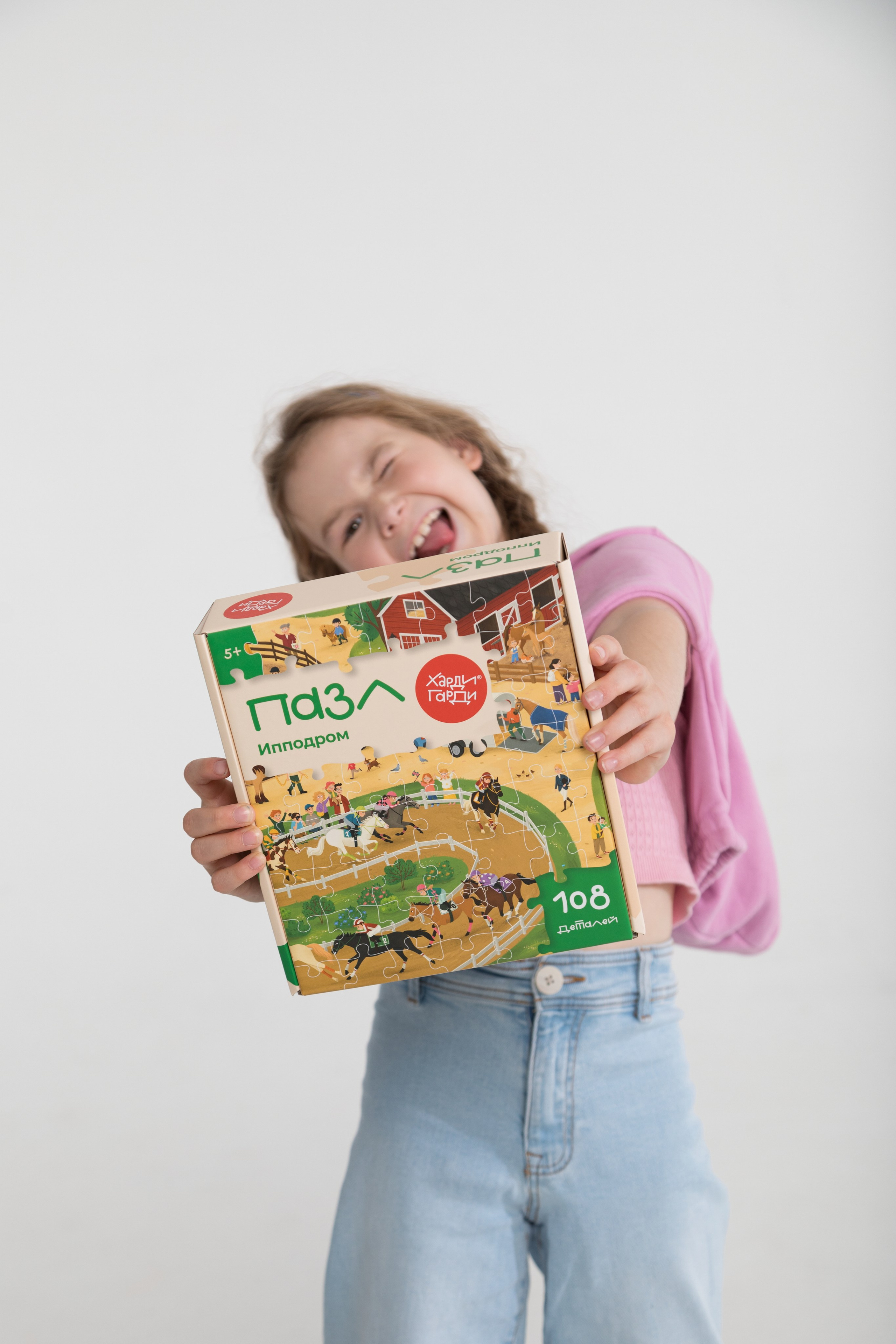 Каталожная съемка в циклораме для бренда детских товаров. Детский и контент фотограф Надя Волкова Санкт-Петербург