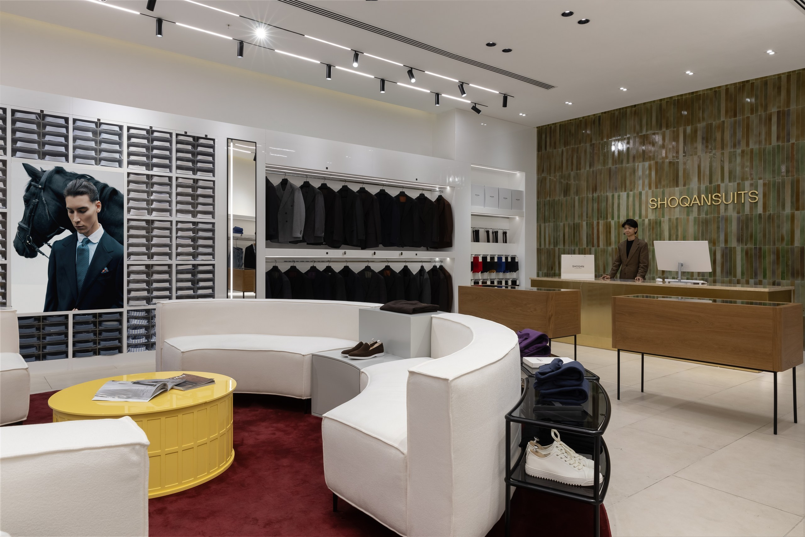 Флагманский магазин мужской одежды, бренд SHOQAN, г. Алматы