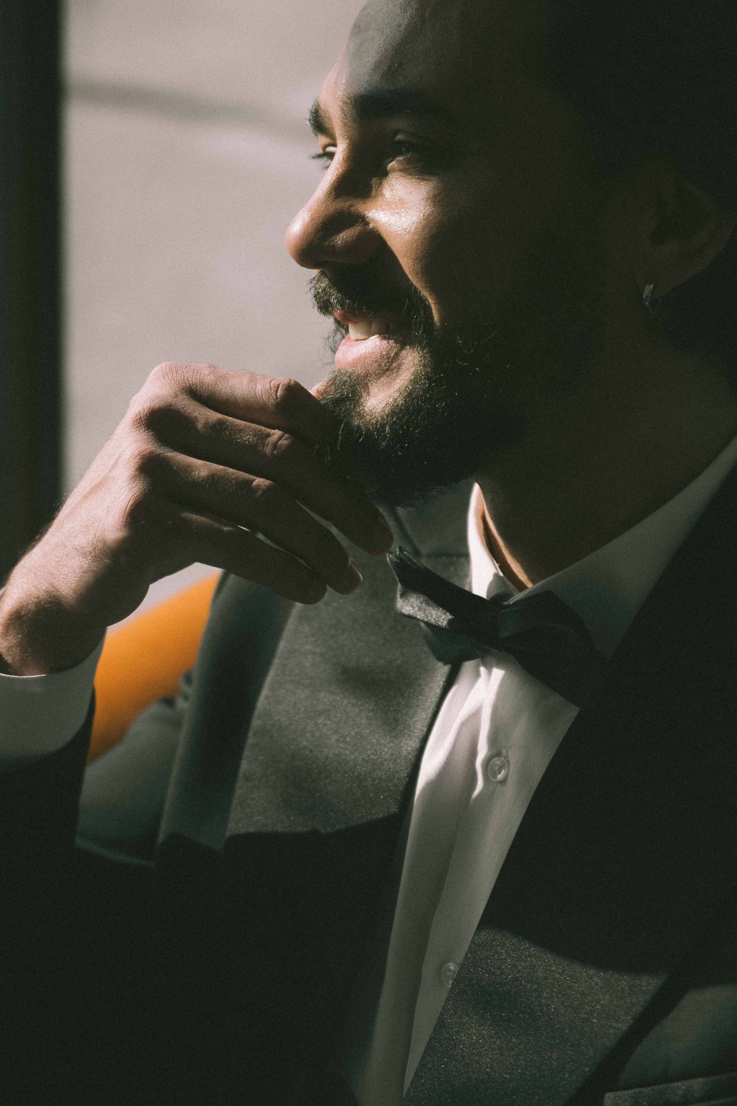 Не надевая маски