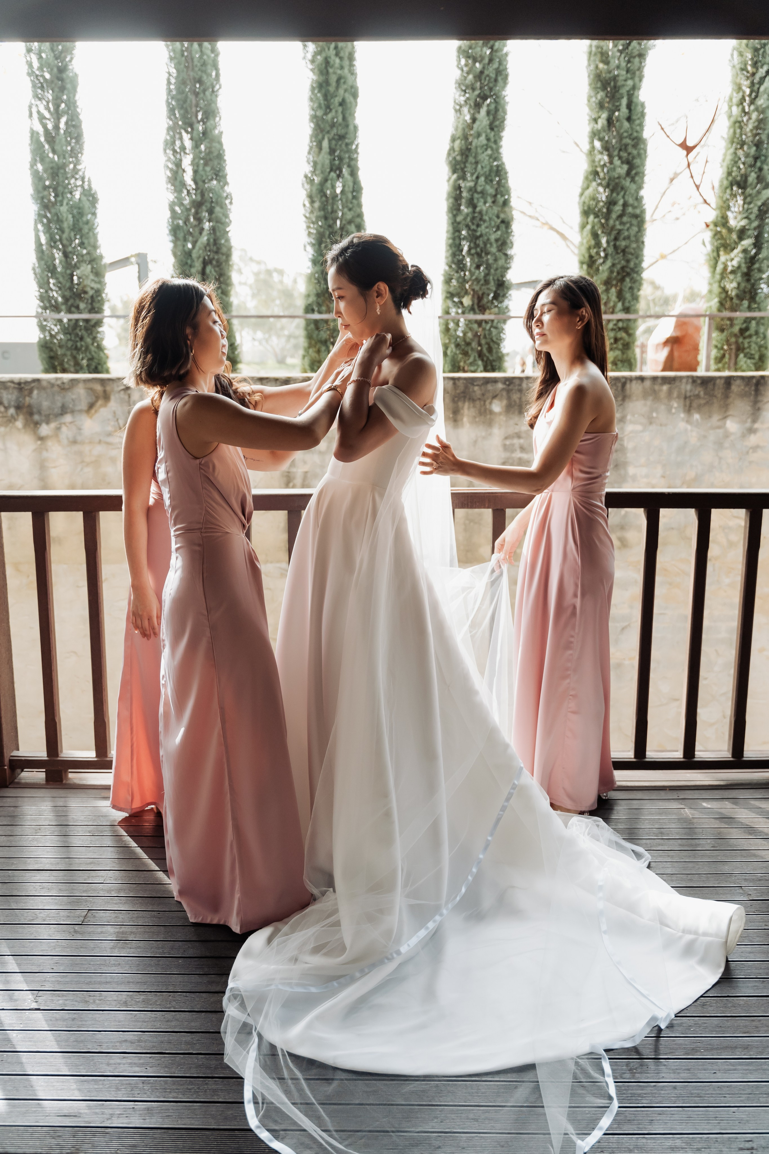 …True Love’s Kiss. Golden Moments Editing — We do Wedding’s Retouch and Video Editing