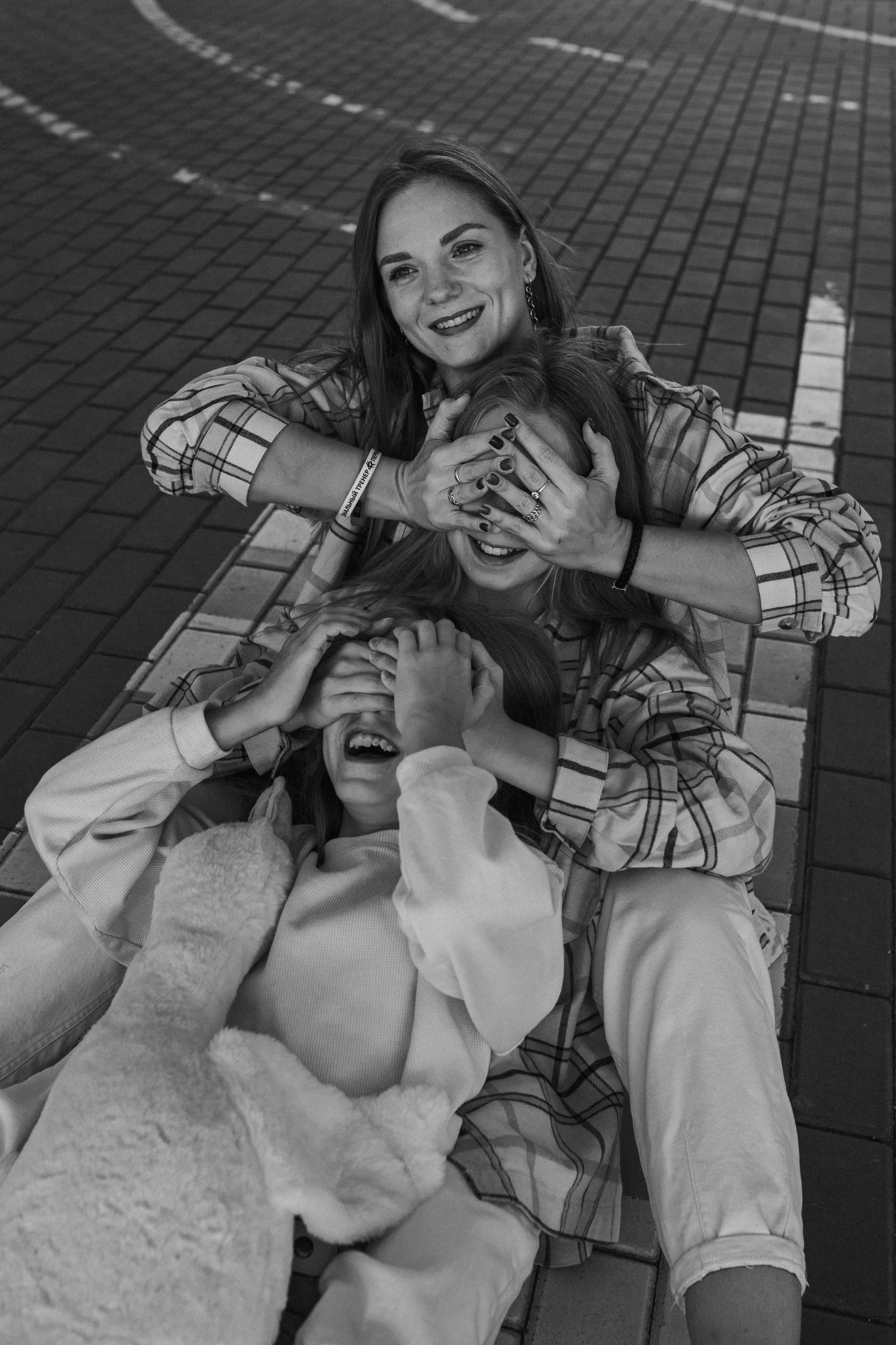 Марина и девочки. Www.ostermiller.ru