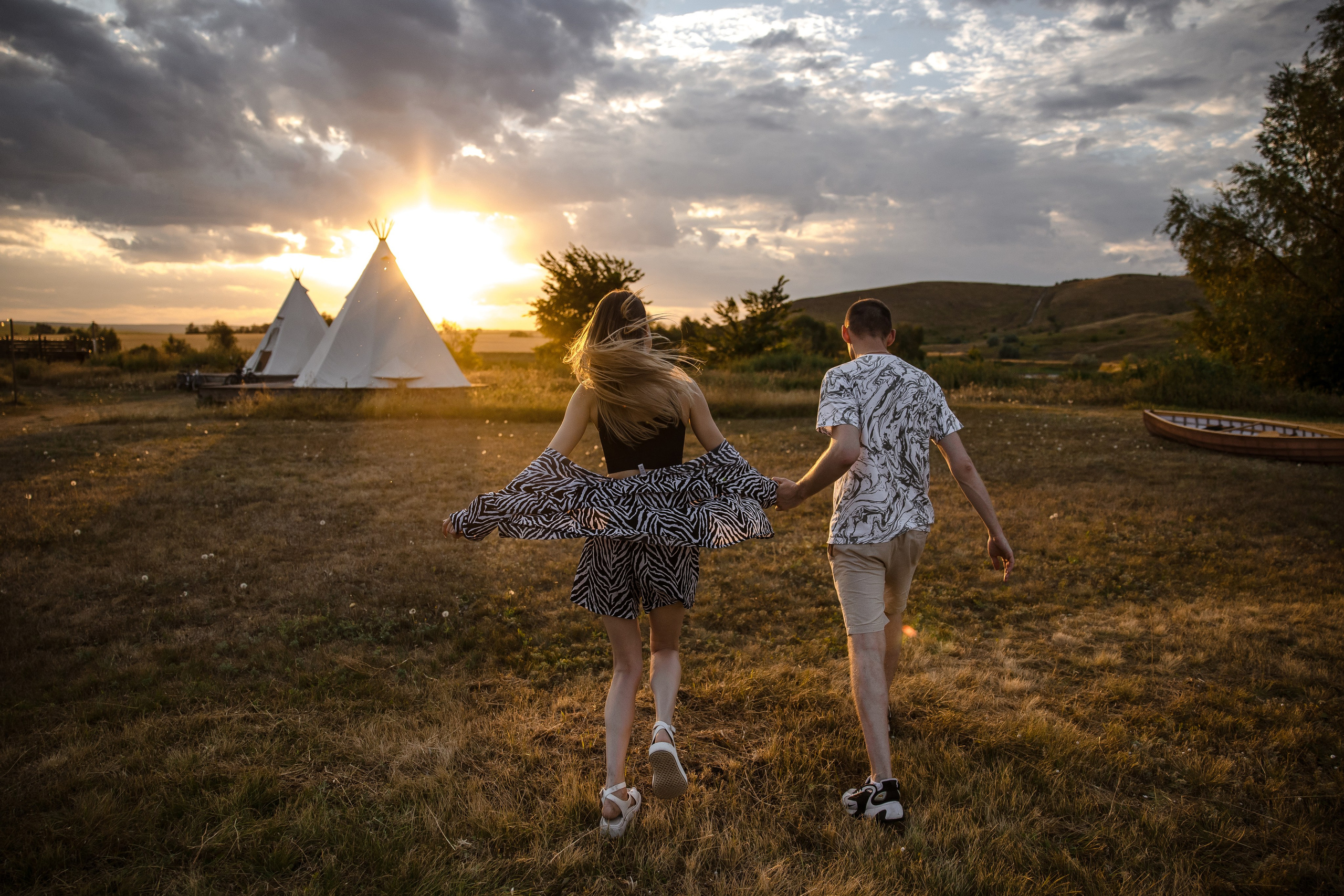 Фотосессия пары в глэмпинге. Свадебный и семейный фотограф в Самаре и Тольятти | Елена Топанцева