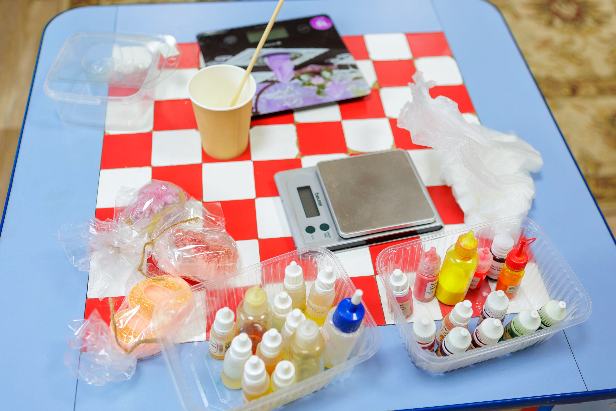 МК к 8 марта. Выпускные альбомы и школьный фотограф в Подольске, Троицке, Щербинке, Москве и Московской области