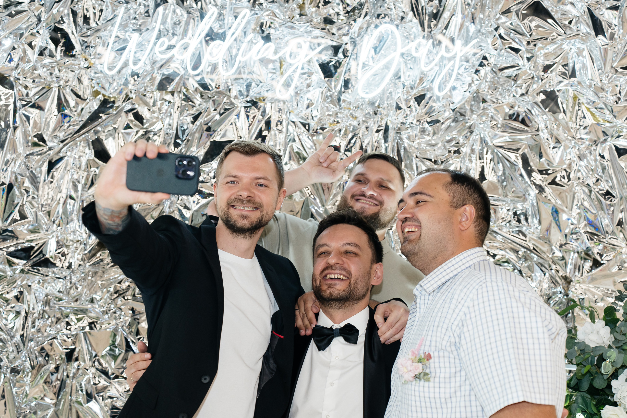 В отели. Для тех, кто не ждёт удачи, а создаёт её. Каждая фотосессия — это твой момент, твой стиль, твой успех. 📸