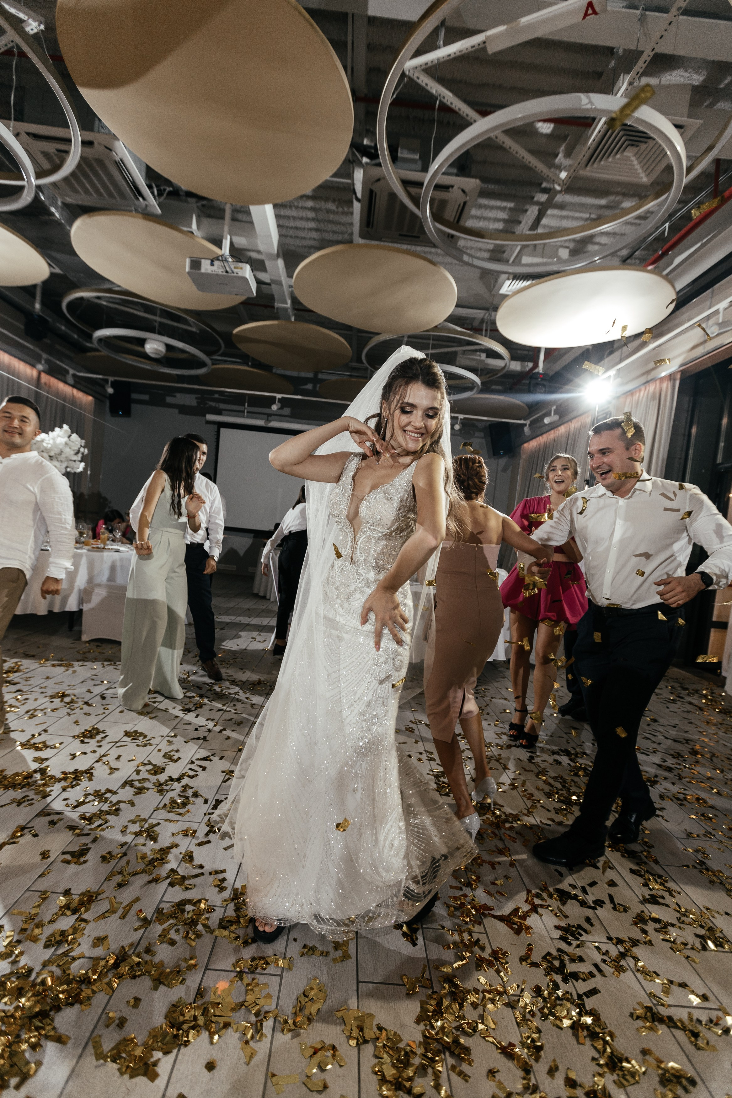 Свадебный фотограф Уфа — Руслан ГабдлисламовЖивые эмоции, красивые кадры, воспоминания на всю жизнь.Работаю по всей Республике Башкортоста. Свадебный фотограф Уфа Руслан Габдлисламов