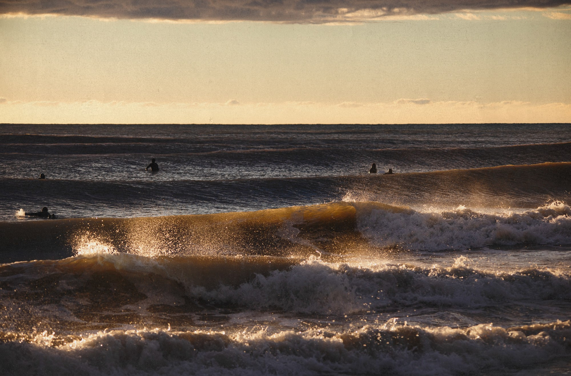 Море и серферы. Репортажный и постановочный Наталья Санникова