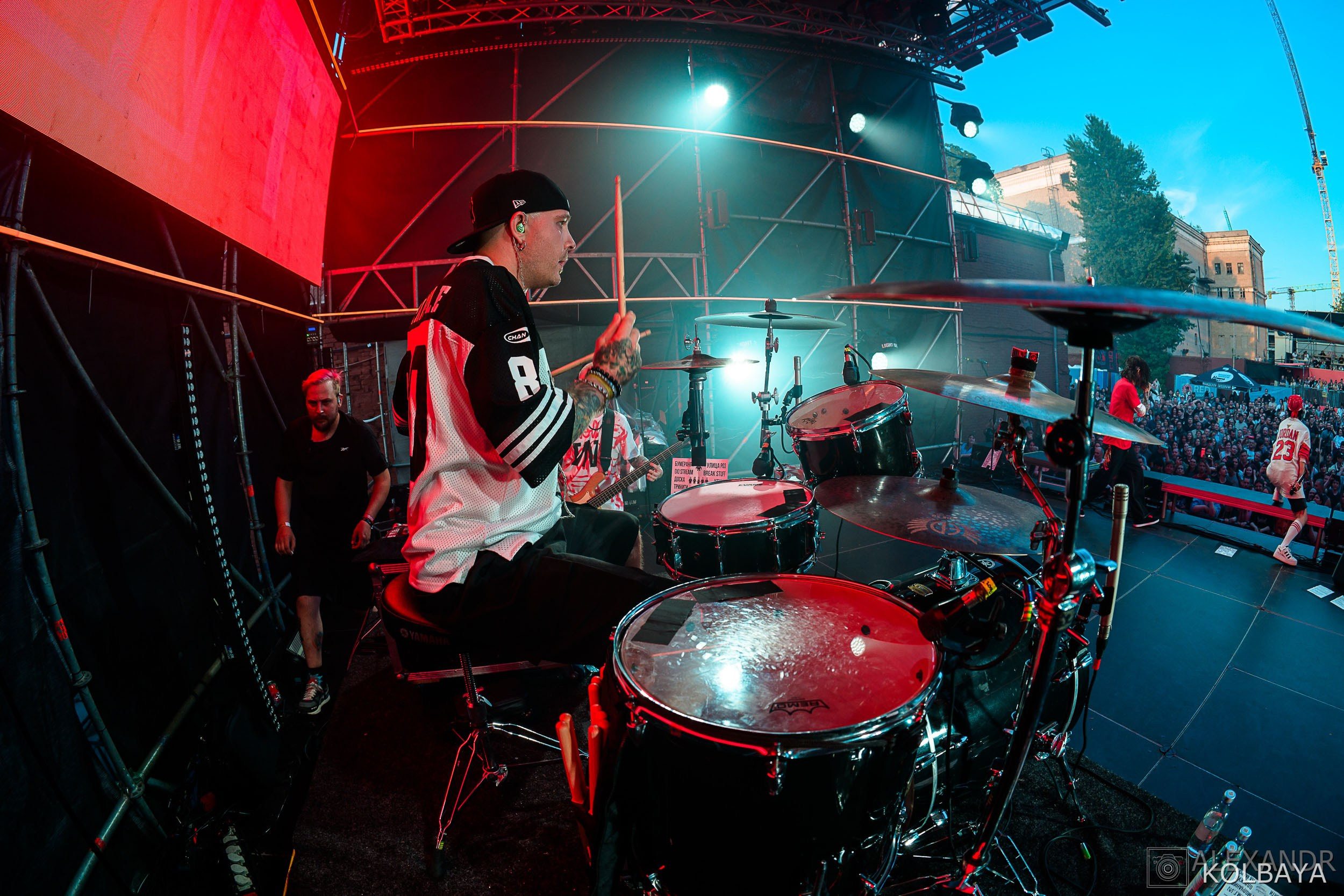 Фоторепортаж с концерта группы СЛОТ на Red Summer 2025. Концертный и театральный репортажный фотограф в Москве Александр Колбая