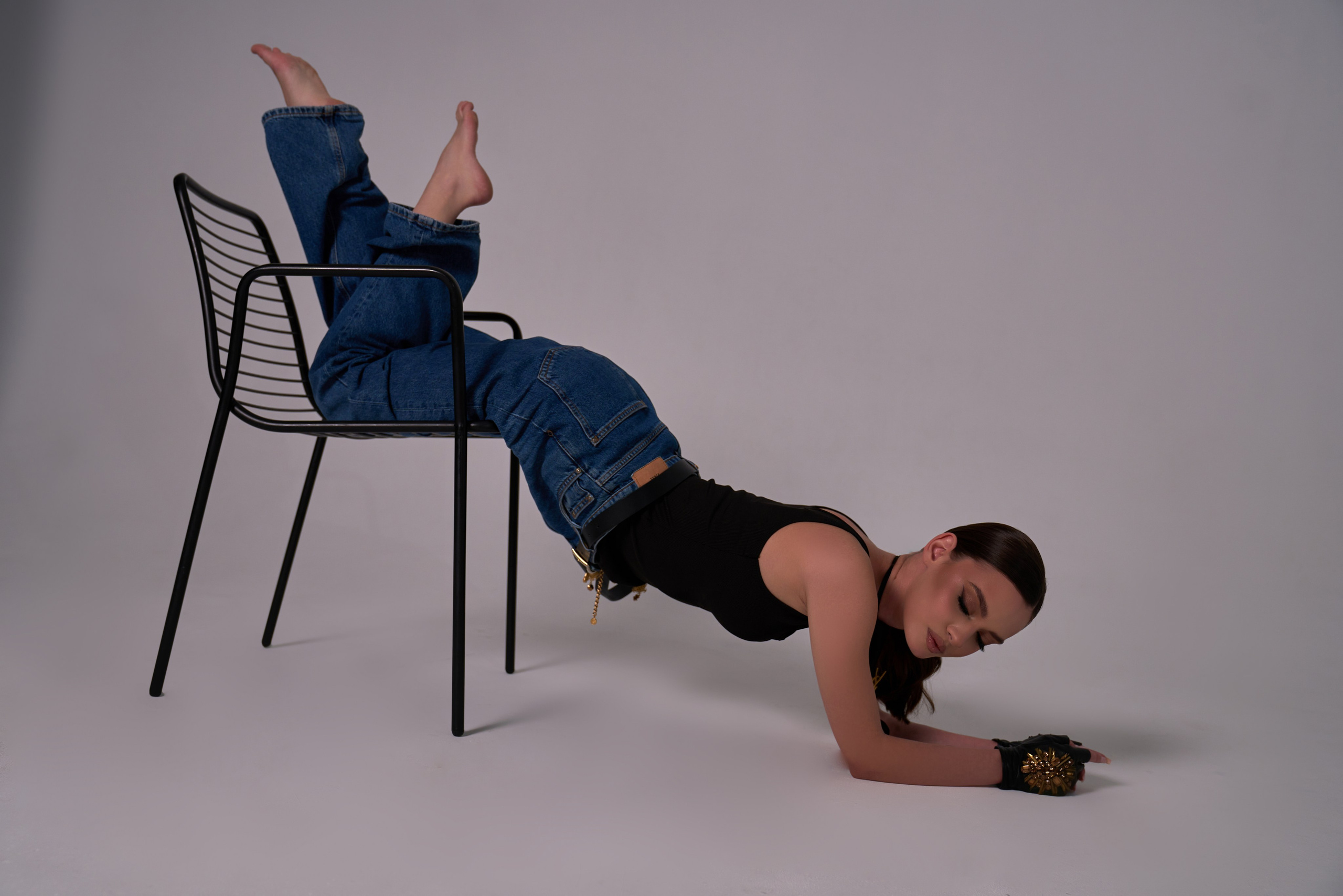 Студия. Коммерческий fashion фотограв в Москве и Санкт-Петербурге. Организовываю индивидуальные съемки и съемки для брендов